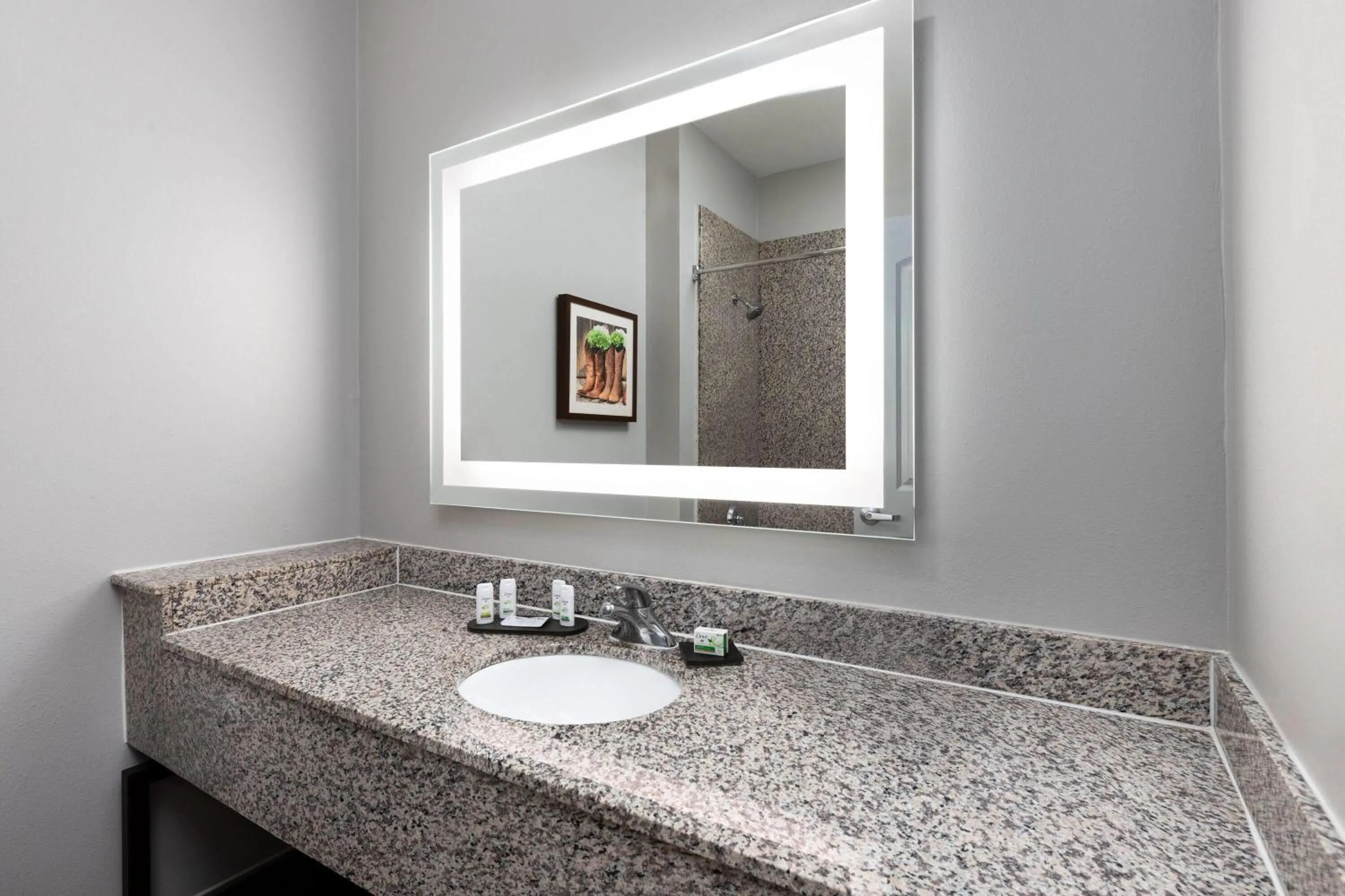 Bathroom in La Quinta by Wyndham Brookshire West Katy