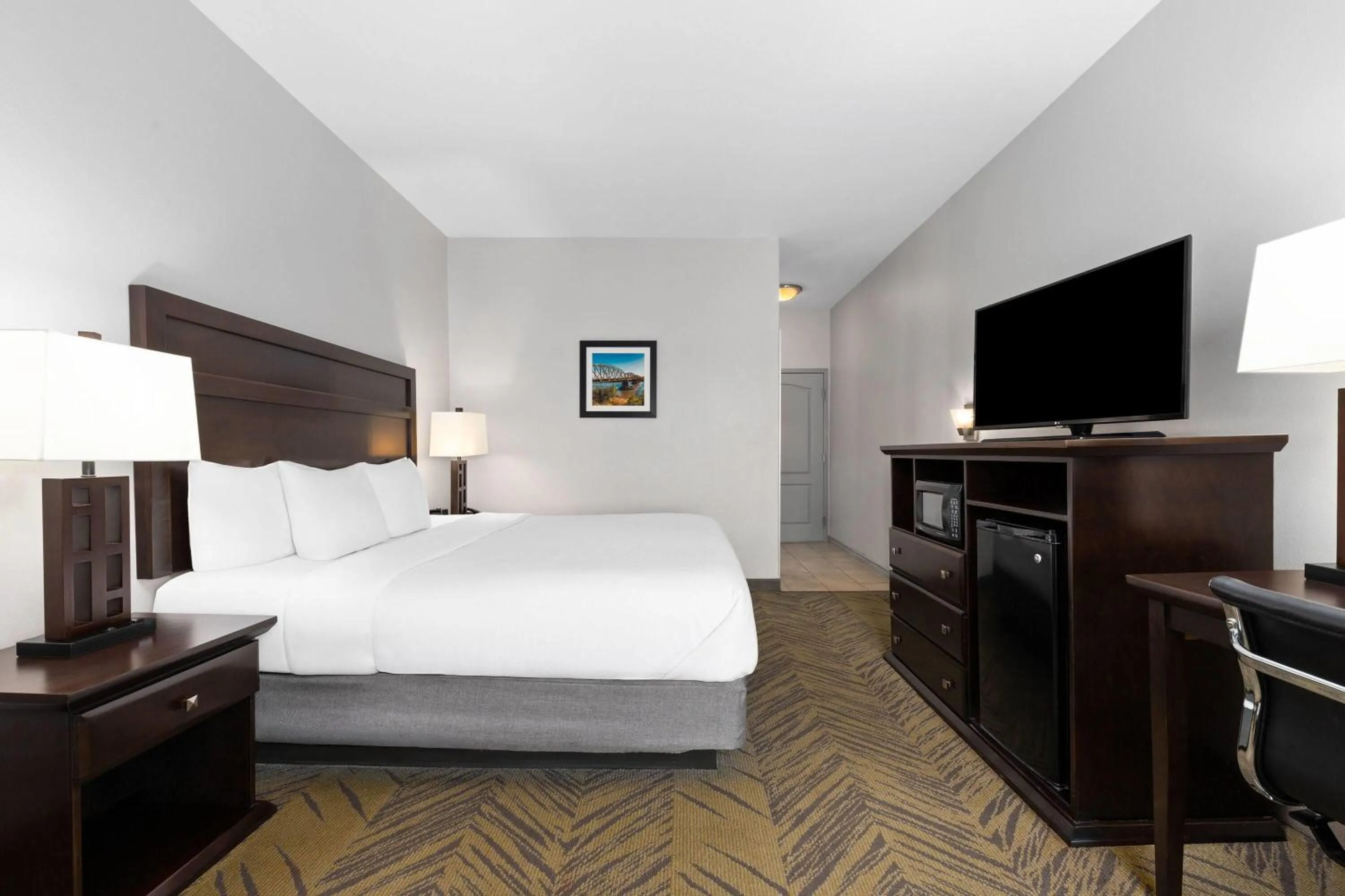 Photo of the whole room, Bed in La Quinta by Wyndham Brookshire West Katy