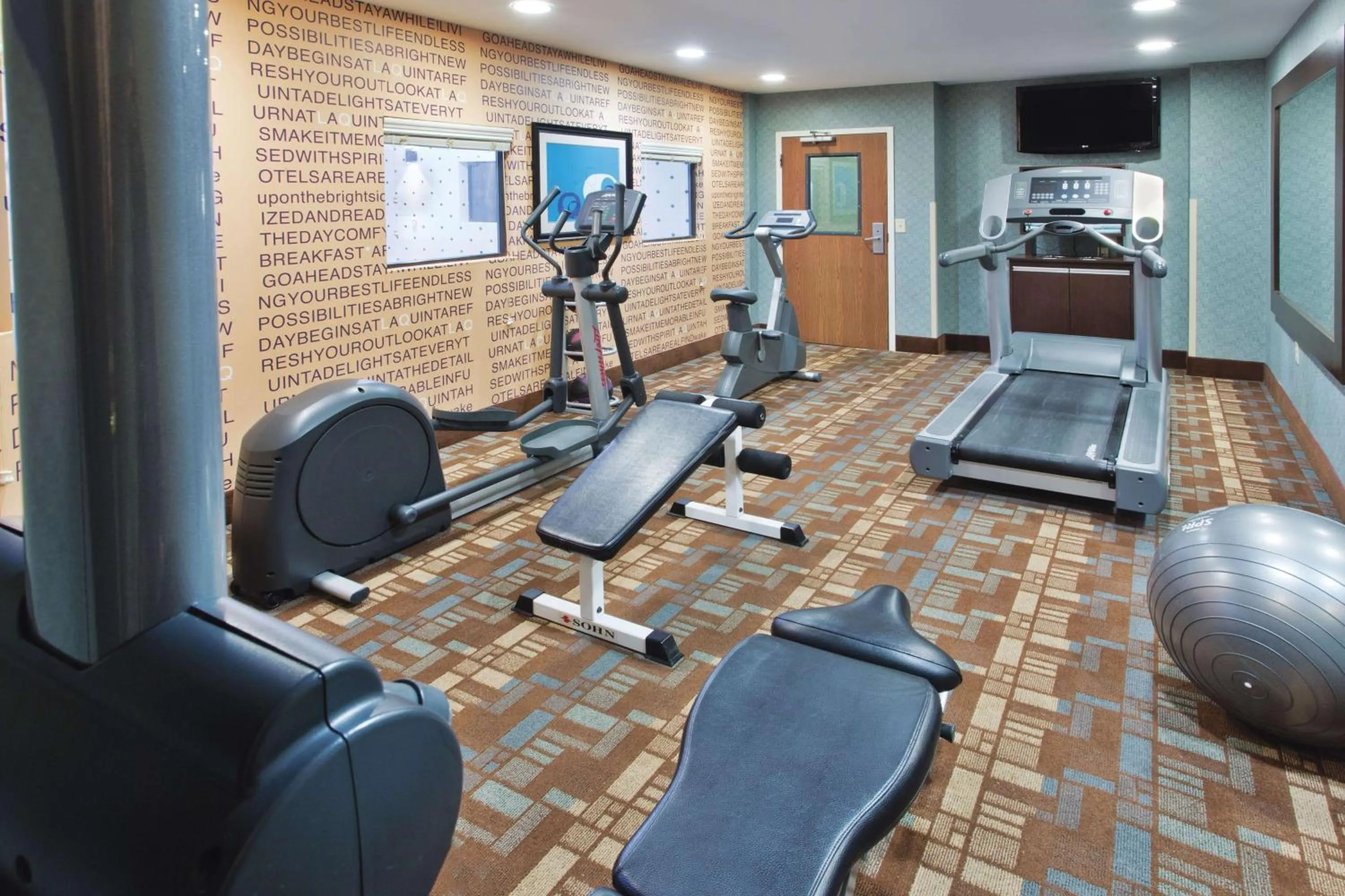 Fitness centre/facilities in La Quinta by Wyndham Columbus - Grove City