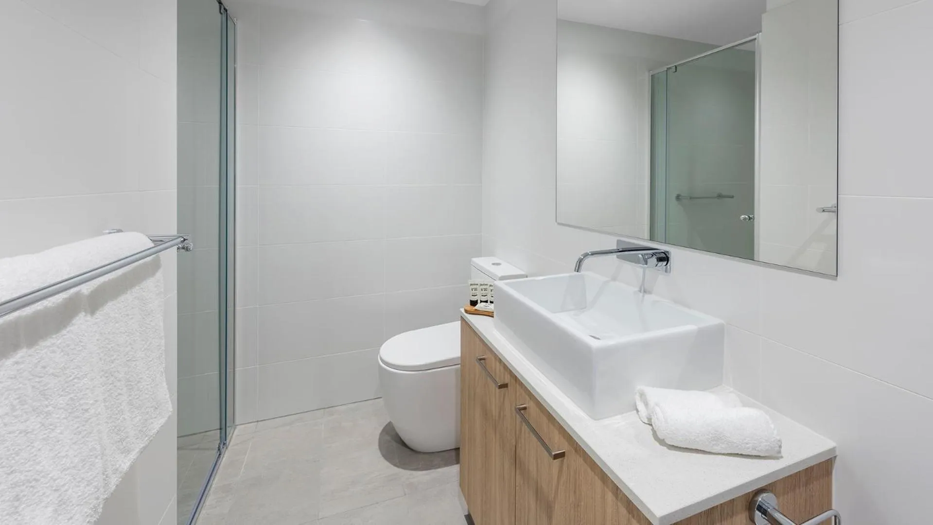 Toilet in Avani Adelaide Residences
