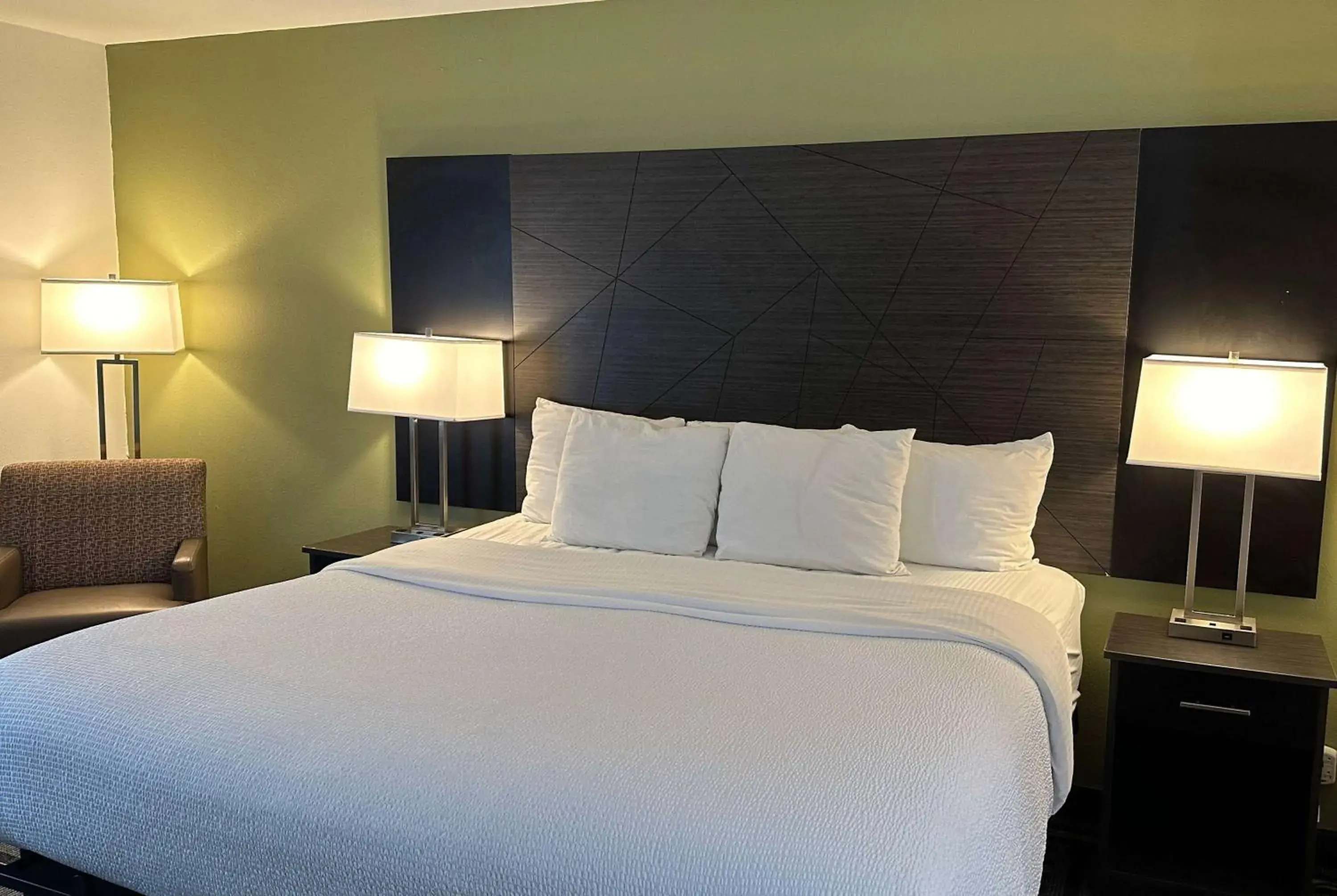Deluxe King Room in La Quinta Inn and Suites by Wyndham Cincinnati North Deluxe King Room in La Quinta Inn and Suites by Wyndham Cincinnati North