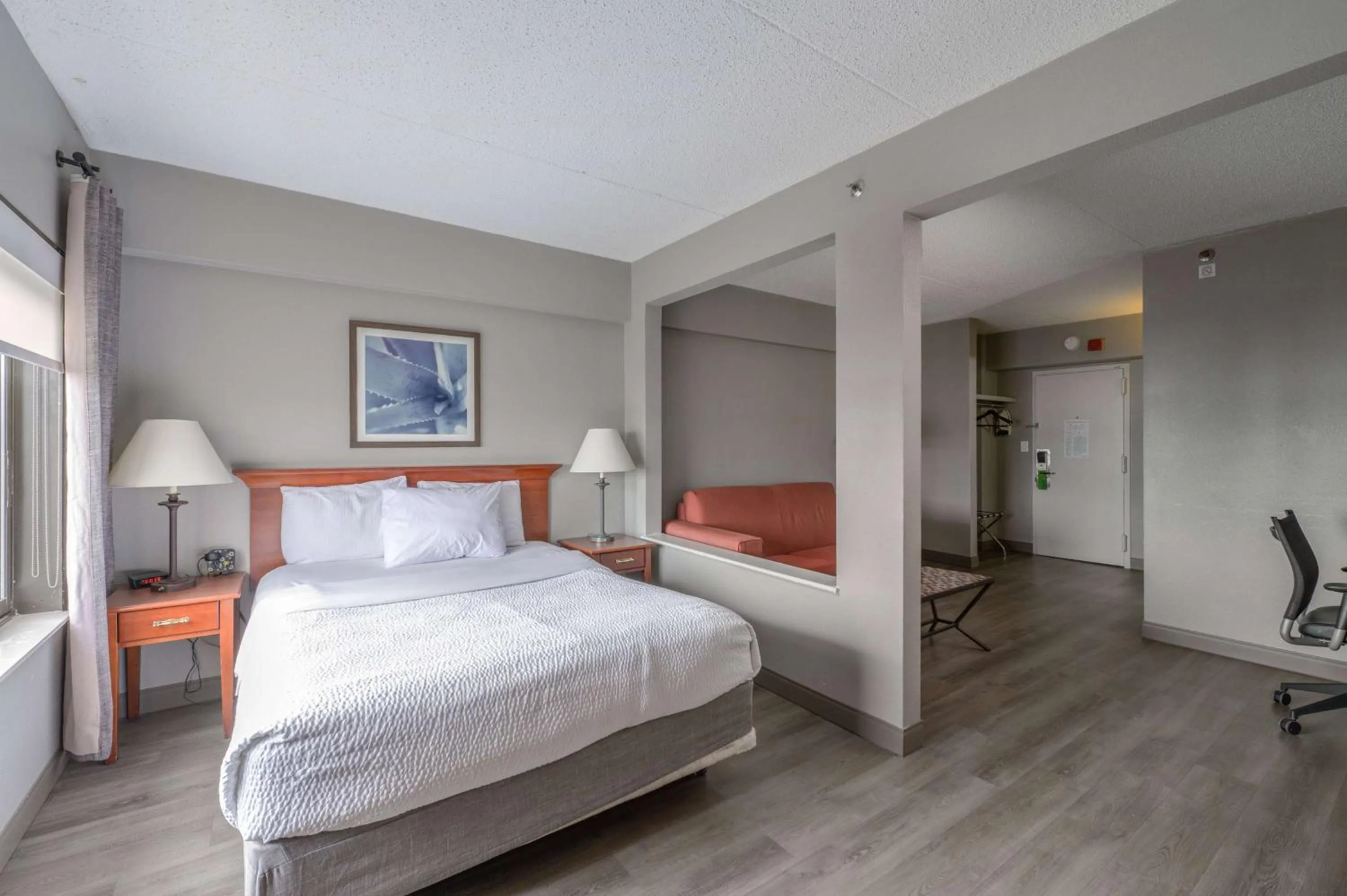 Photo of the whole room, Bed in La Quinta by Wyndham New Haven