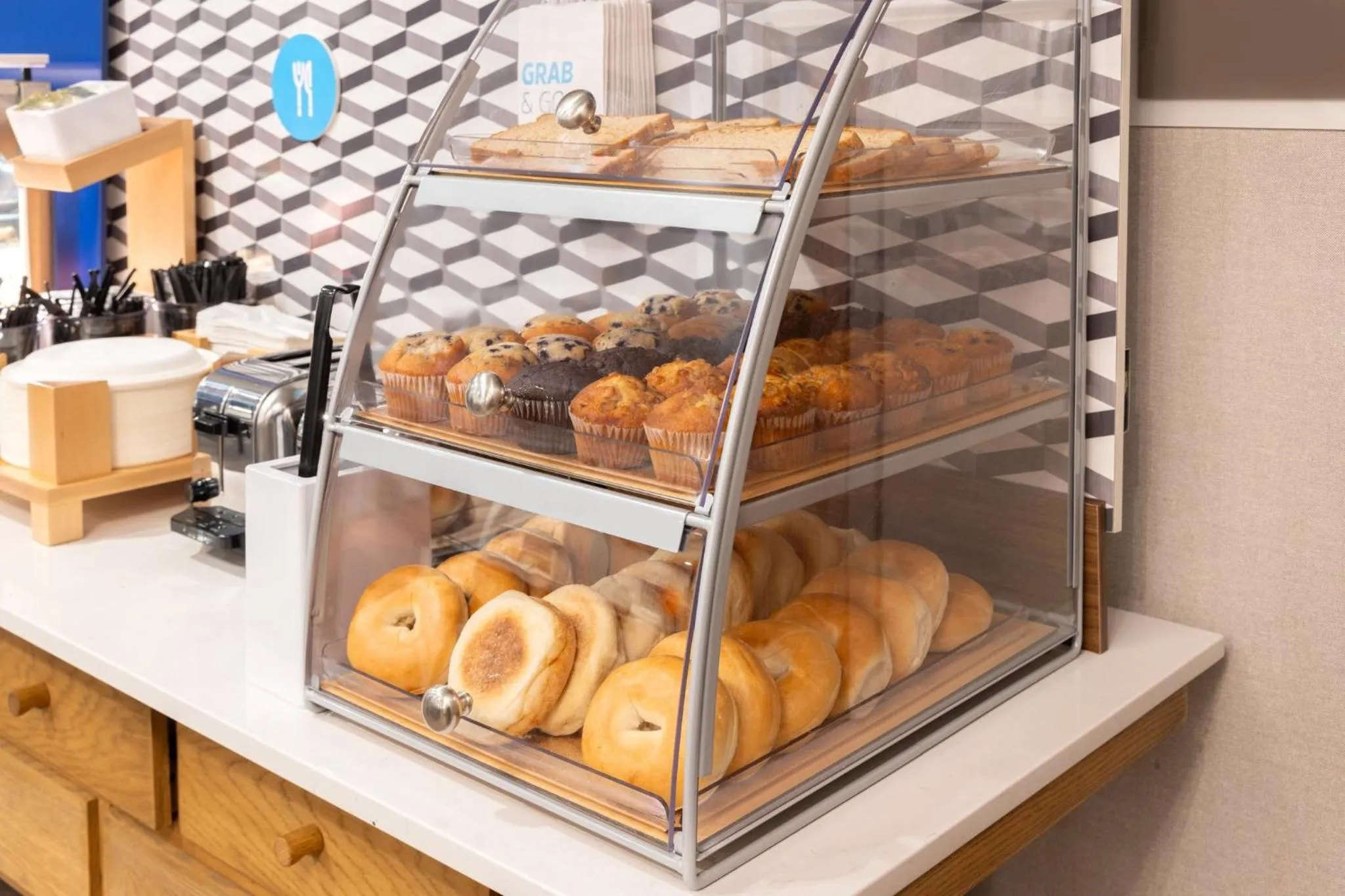 Breakfast in La Quinta by Wyndham St. Albans