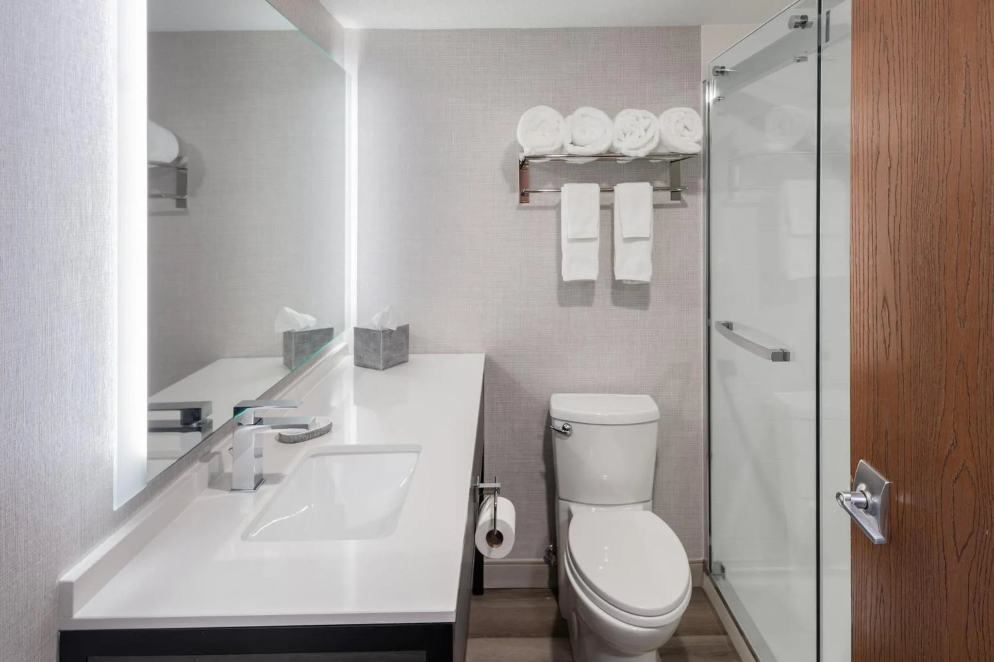 Bathroom in La Quinta by Wyndham St. Albans