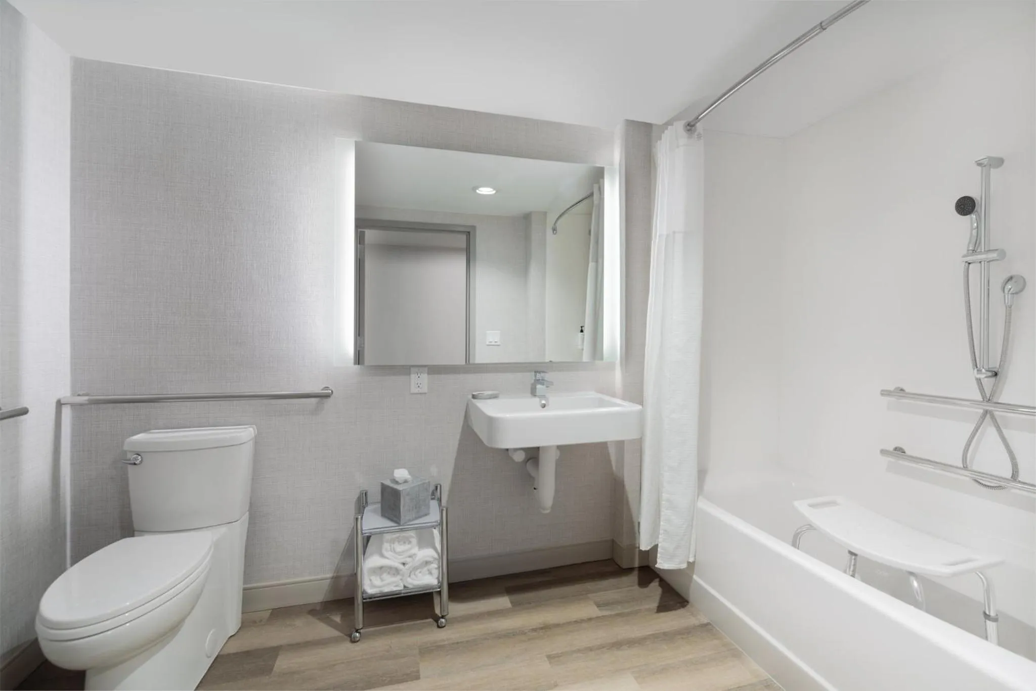 Photo of the whole room in La Quinta by Wyndham St. Albans