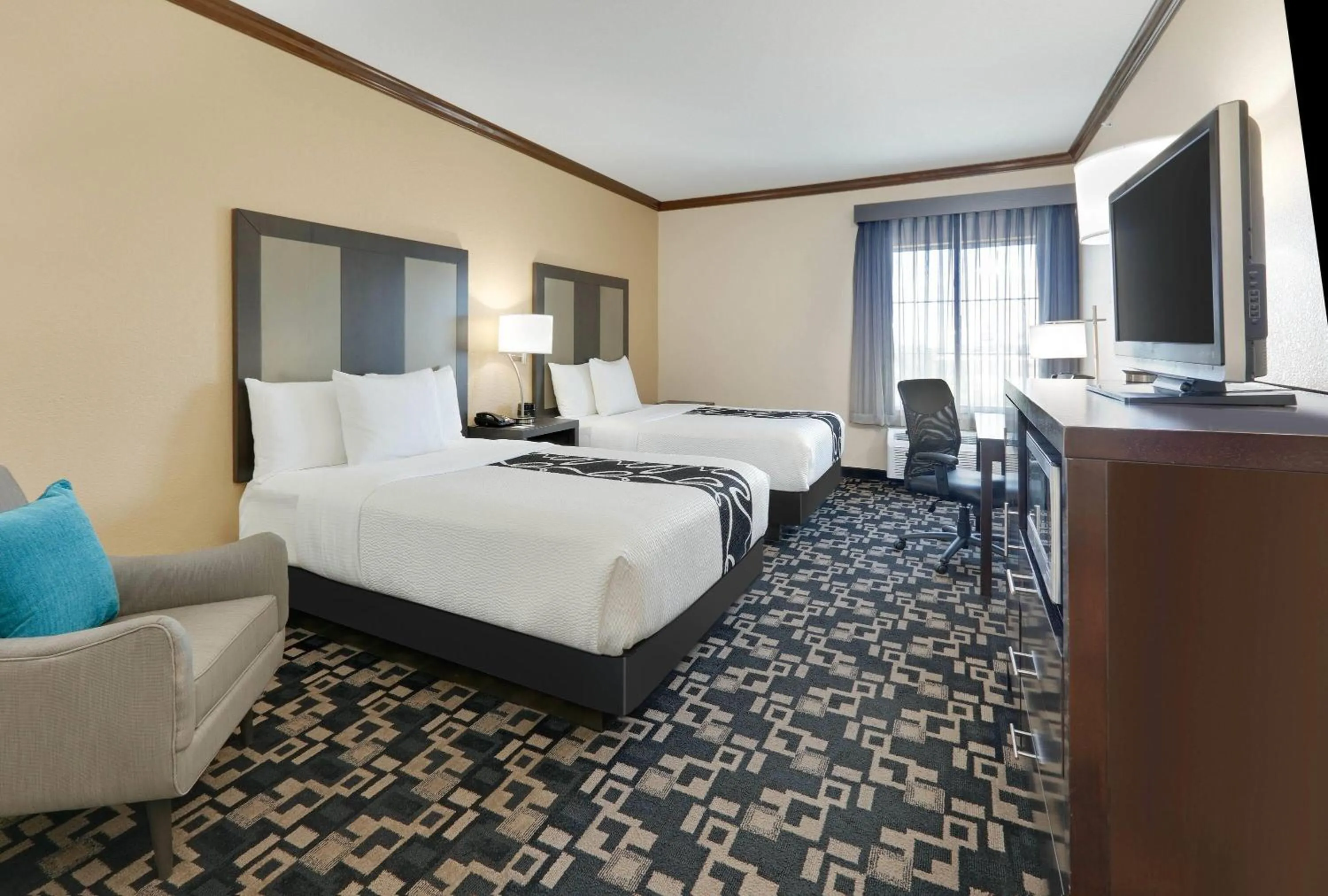 Photo of the whole room, Bed in La Quinta by Wyndham Big Spring