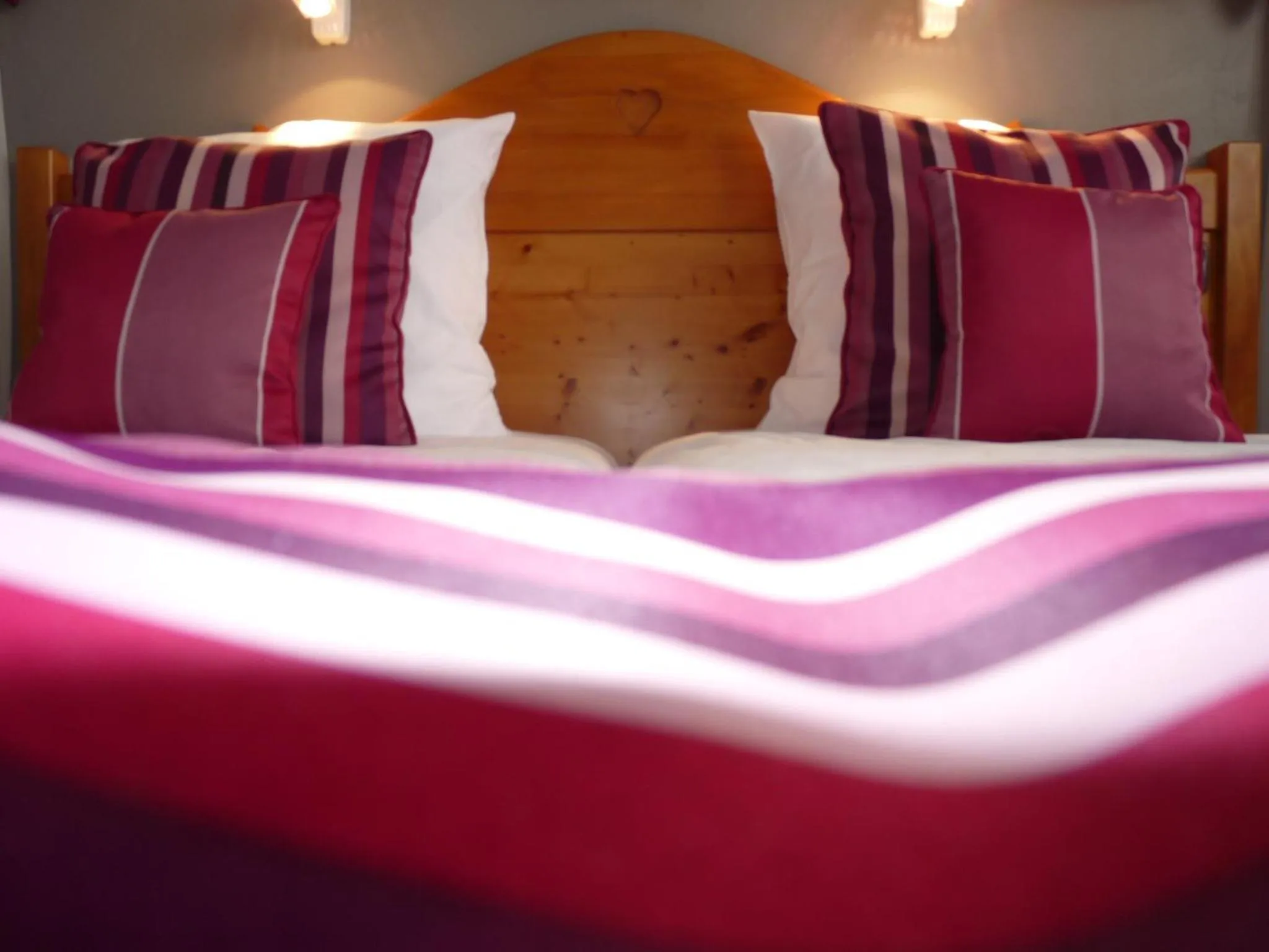 Bed in Hôtel Le Riquewihr