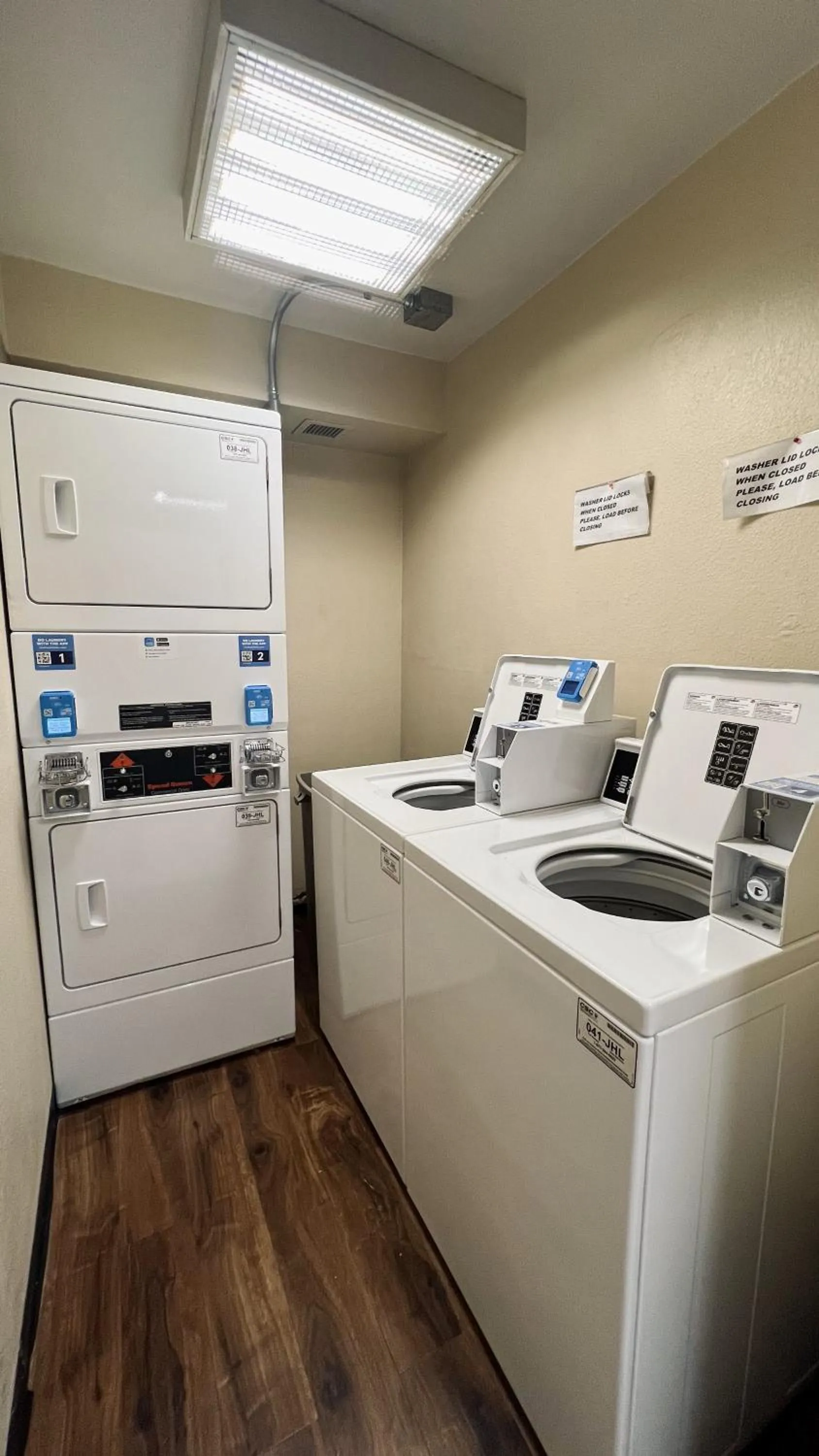 laundry in La Quinta Inn by Wyndham Sheboygan