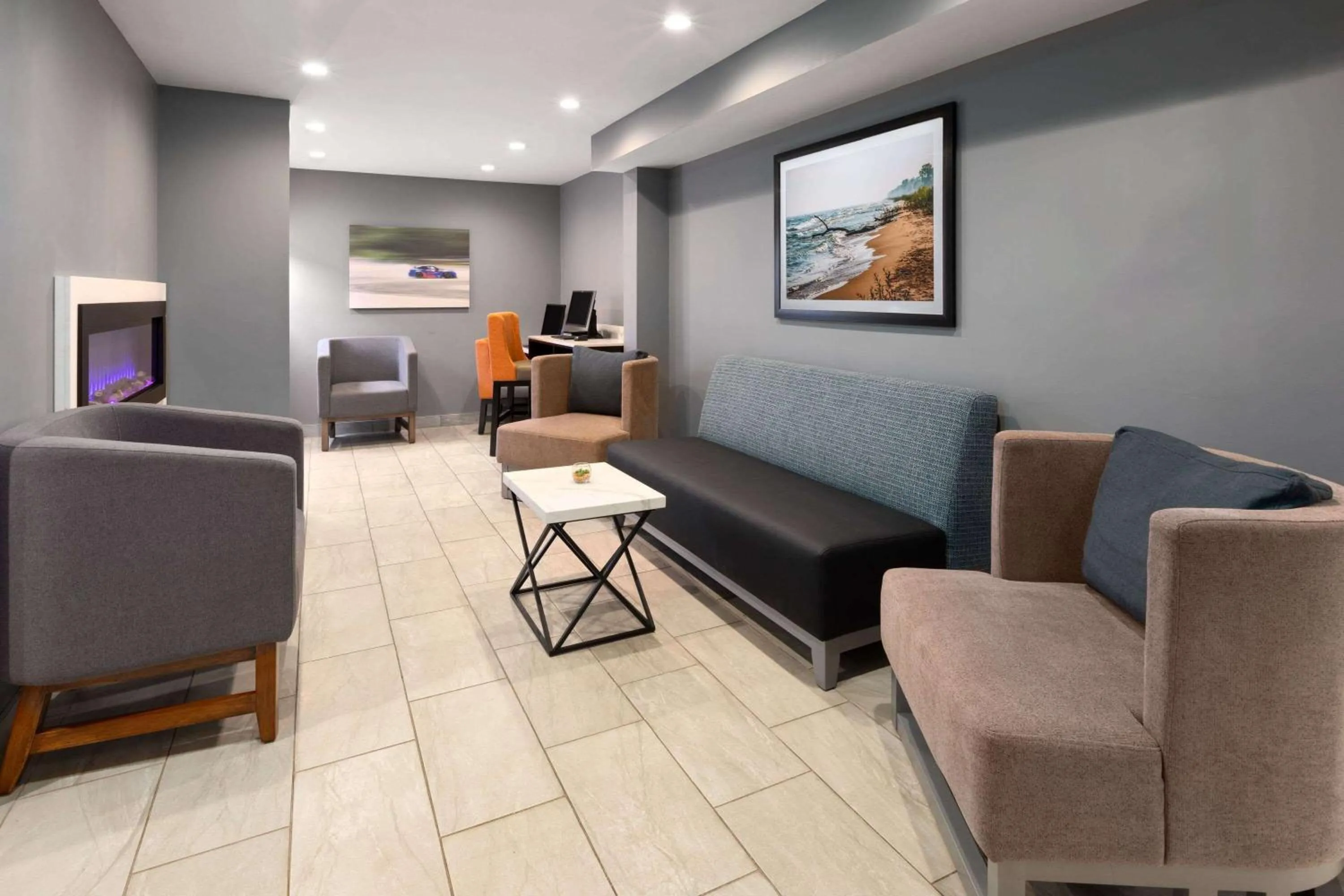 Lobby or reception in La Quinta Inn by Wyndham Sheboygan