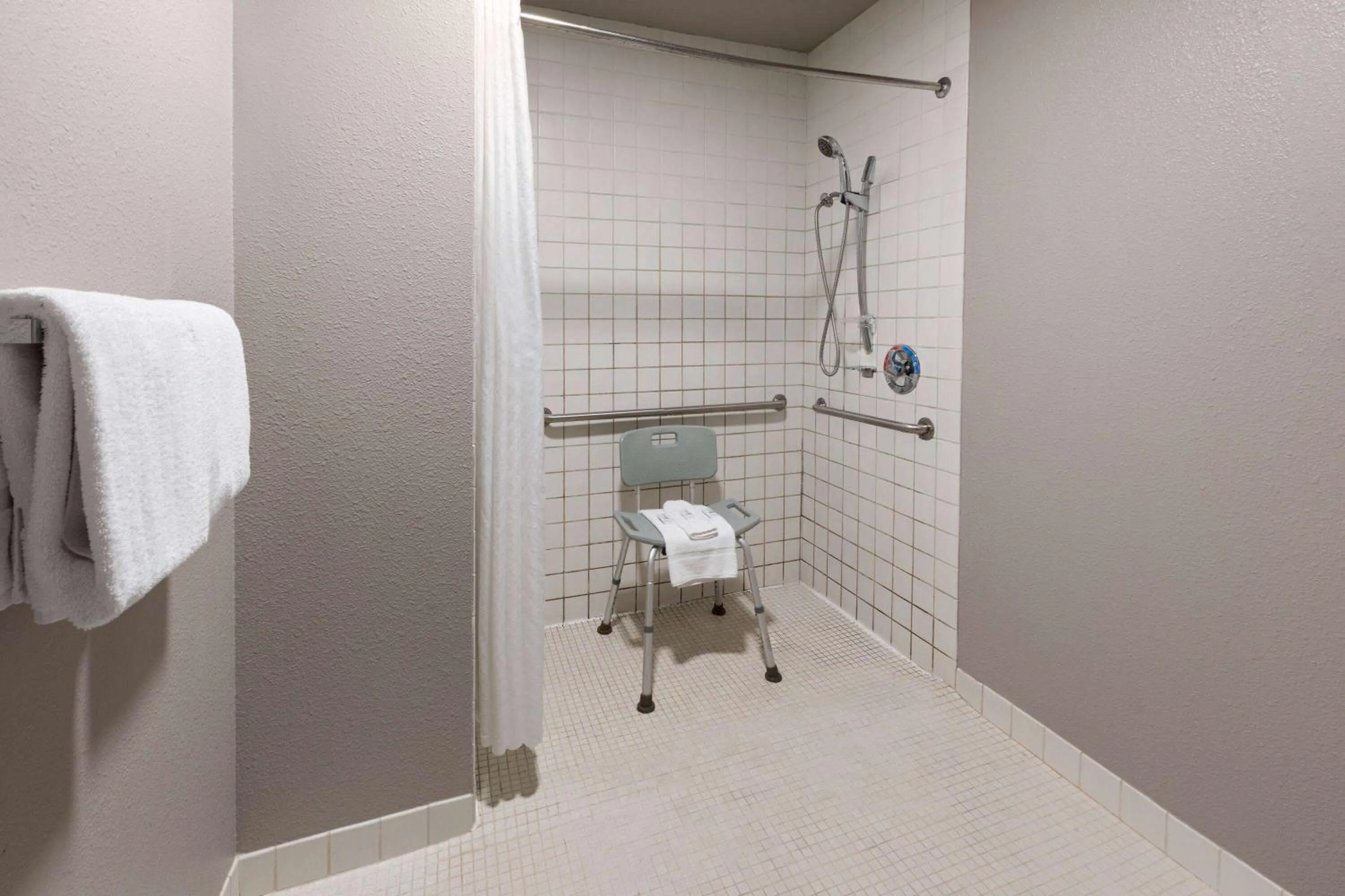 Shower in La Quinta Inn by Wyndham Sheboygan