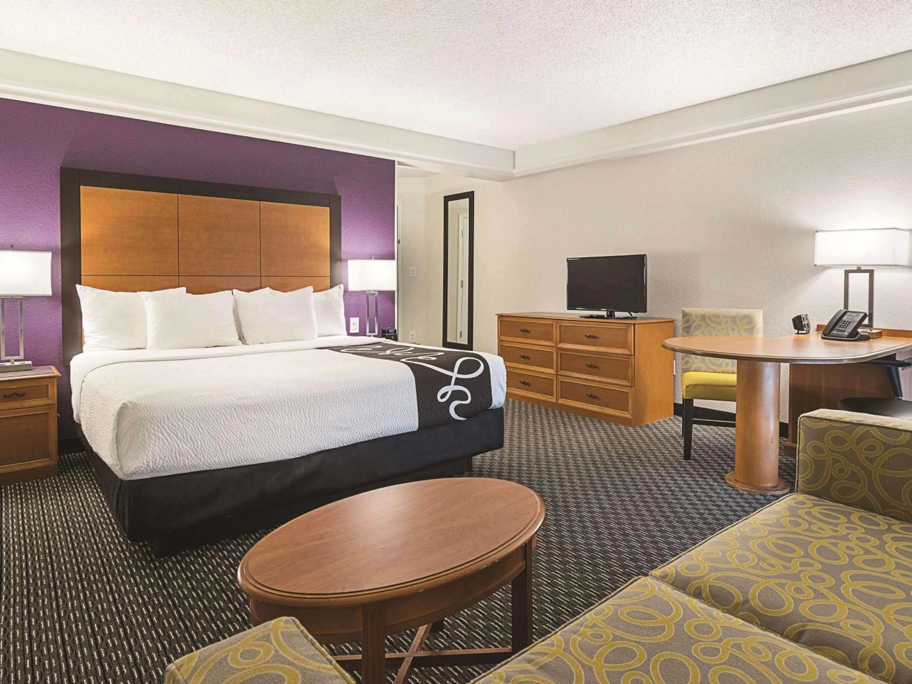 Photo of the whole room, Bed in La Quinta Inn by Wyndham and Conference Center San Angelo