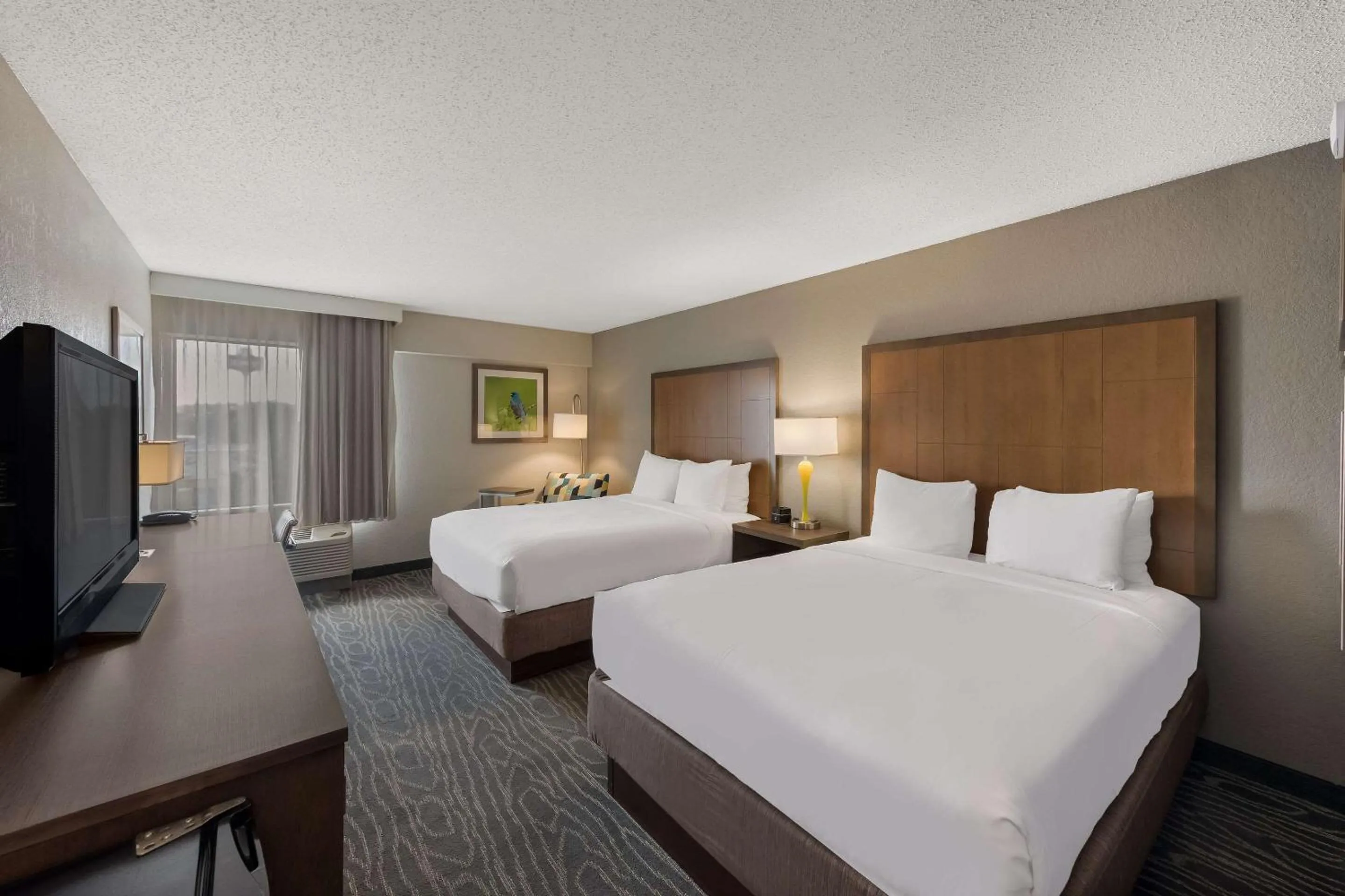 Bedroom, Bed in Comfort Inn & Suites Tipp City Dayton North I-75