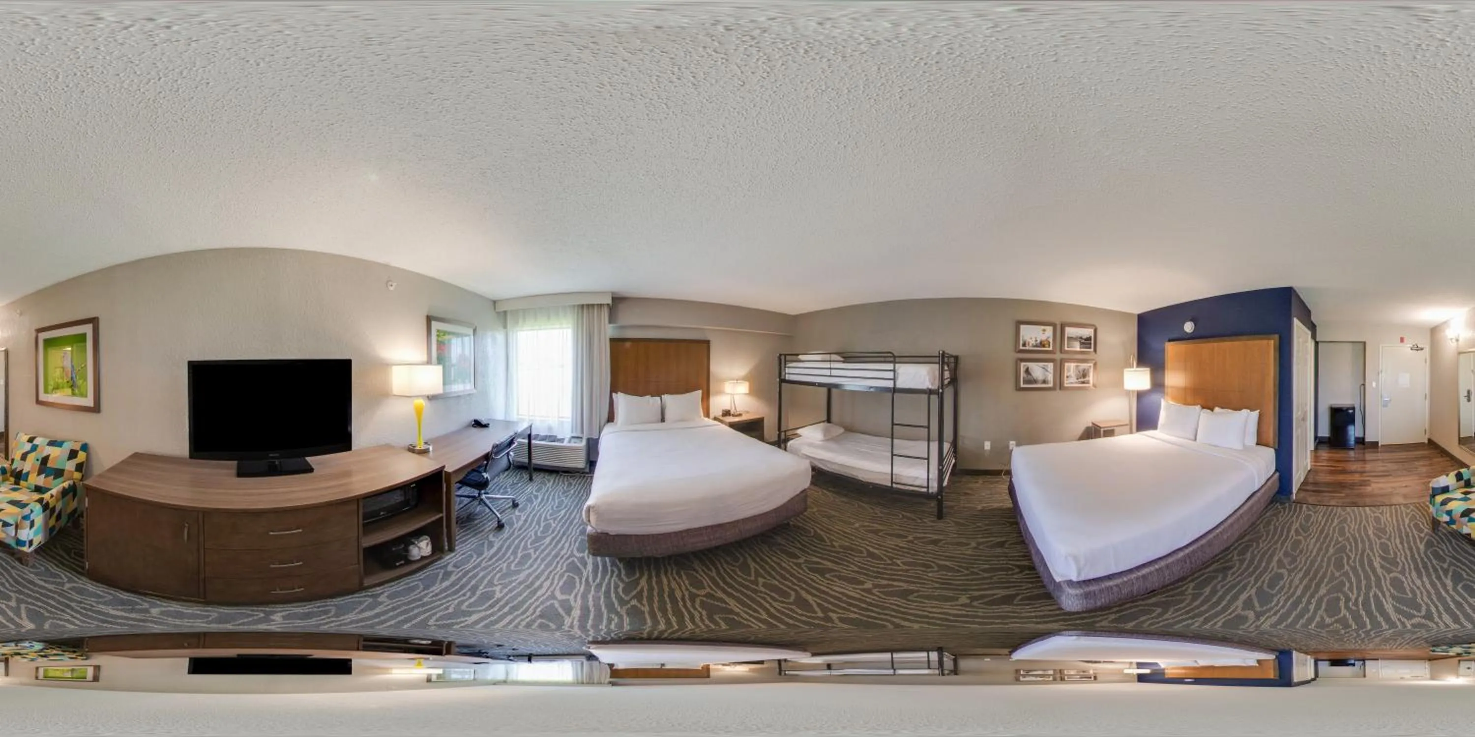 Bedroom, Bed in Comfort Inn & Suites Tipp City Dayton North I-75