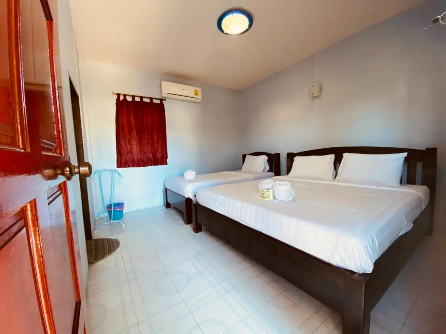 Bedroom, Bed in Phupha Bungalow Haad Rin