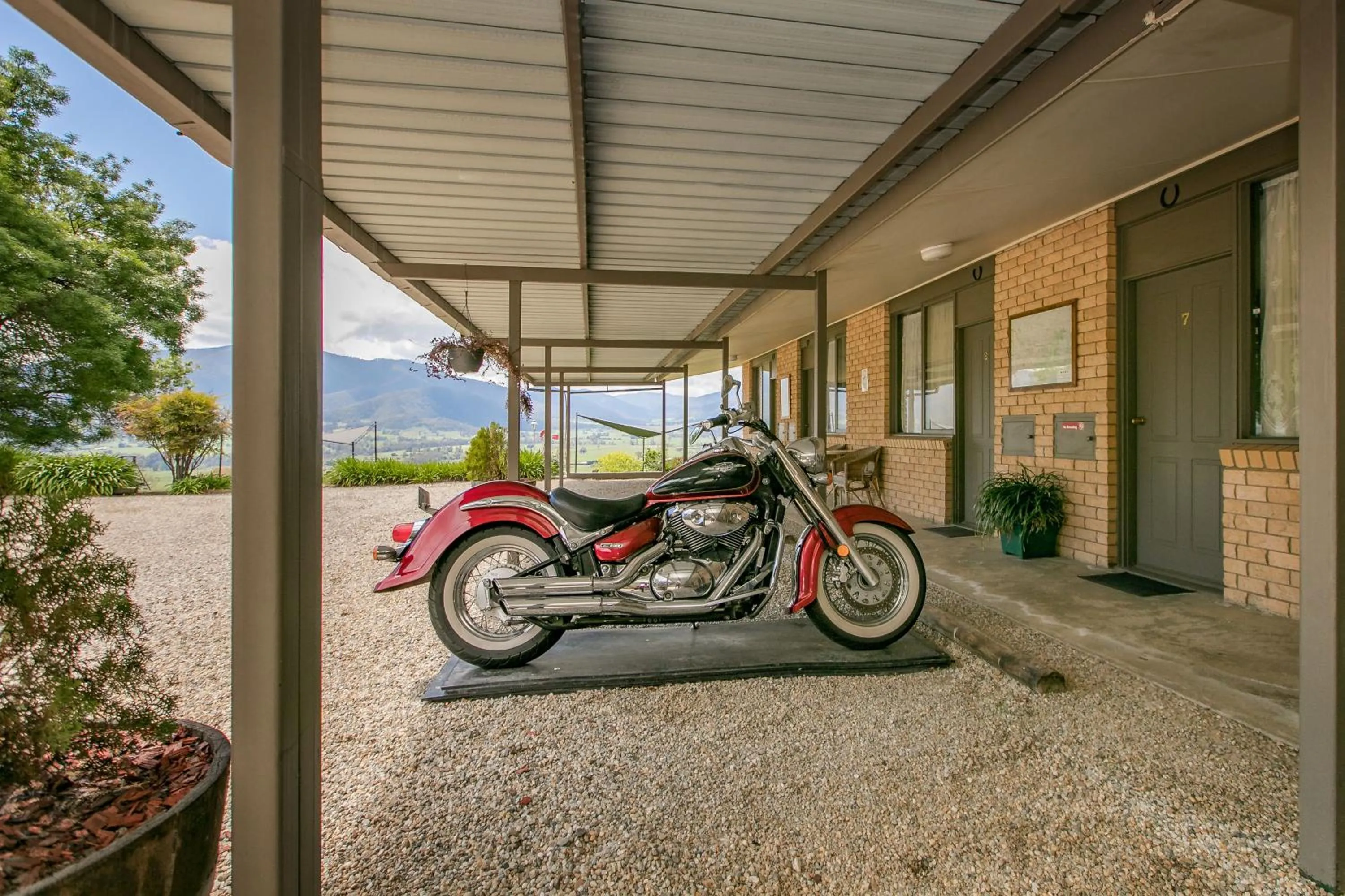 Cycling in Allamar Motel