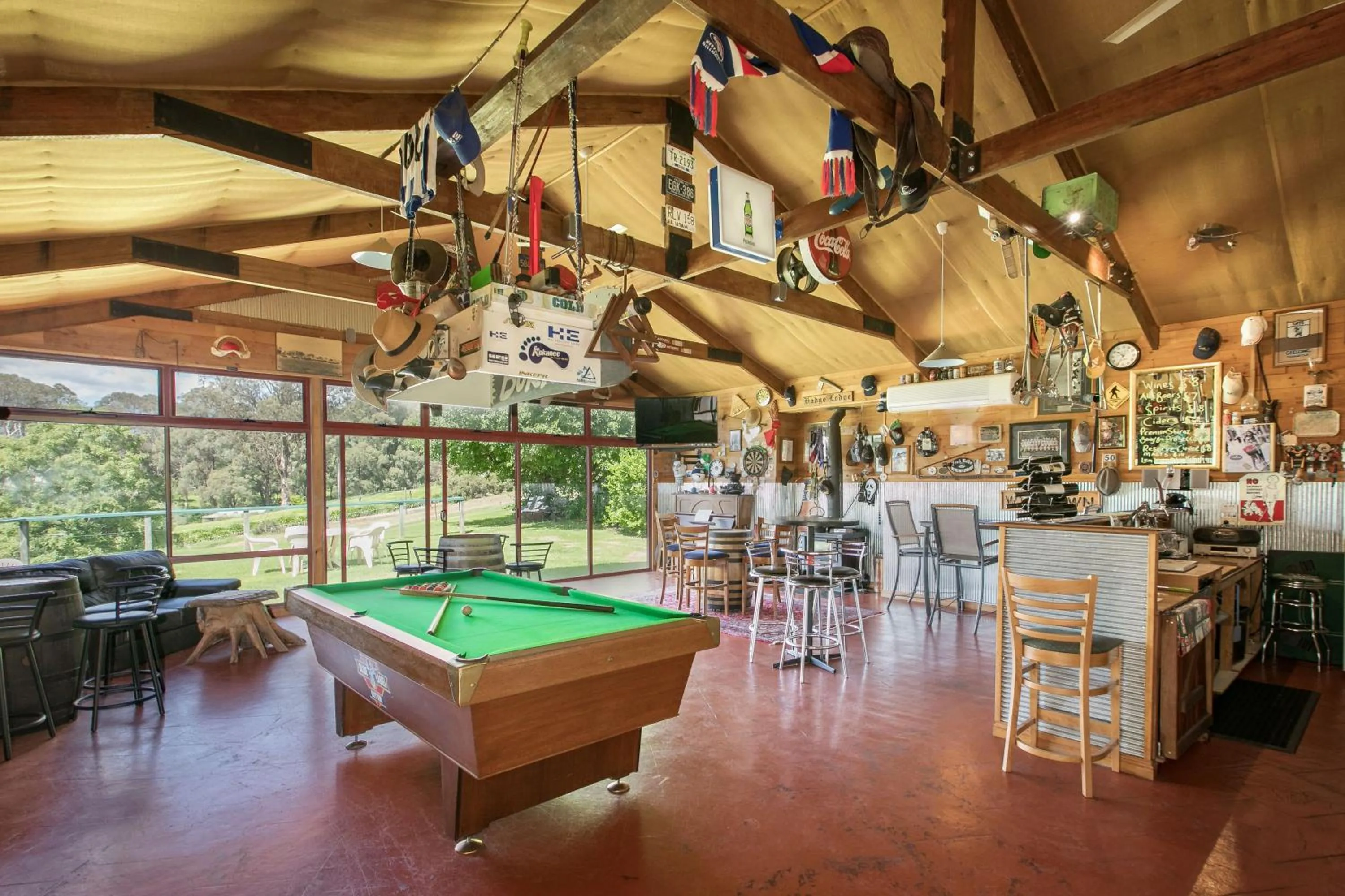 Lounge or bar in Allamar Motel