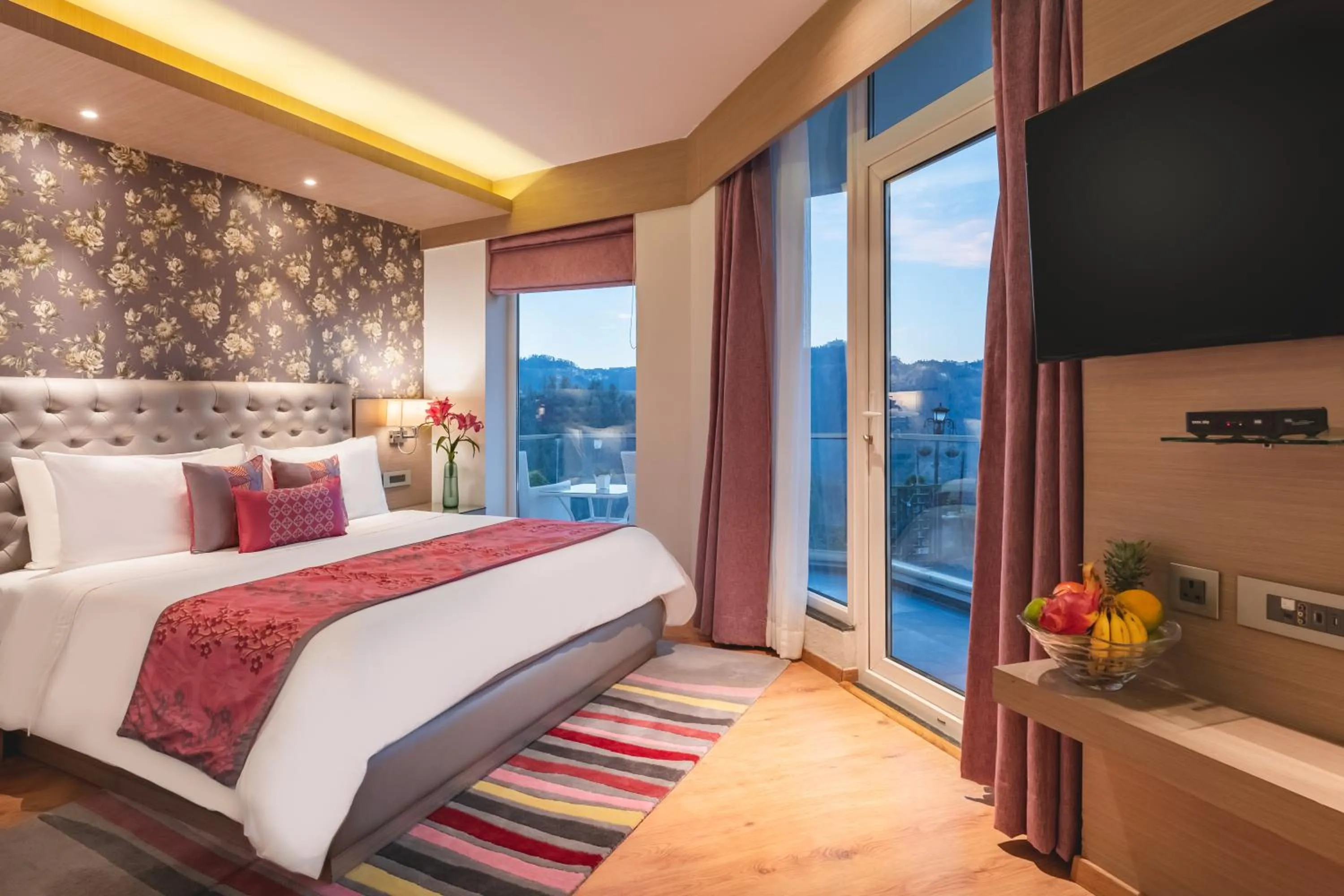 Bedroom, Bed in Welcomhotel by ITC Hotels, Shimla