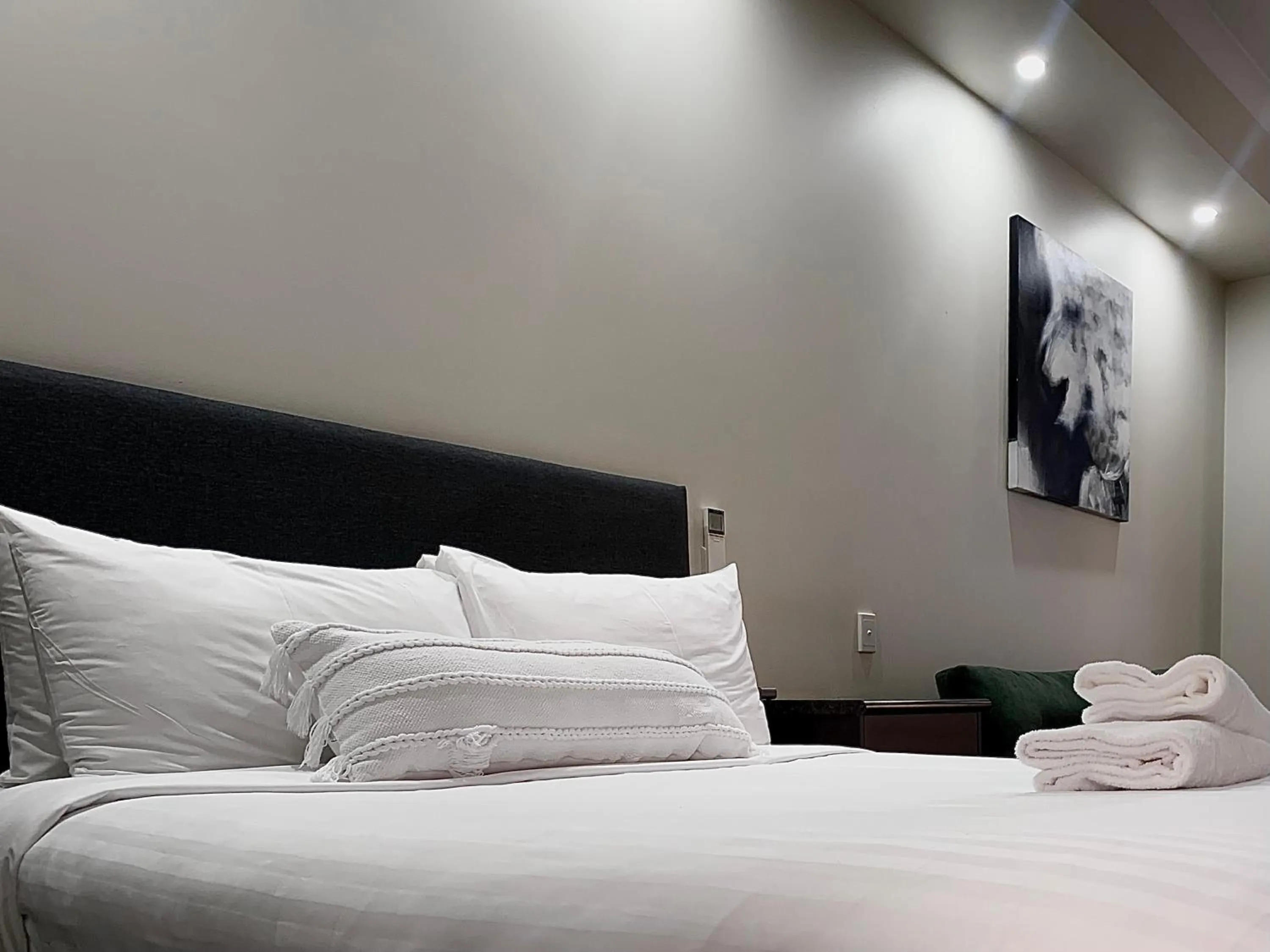 Bed in Prince of Wales Hotel