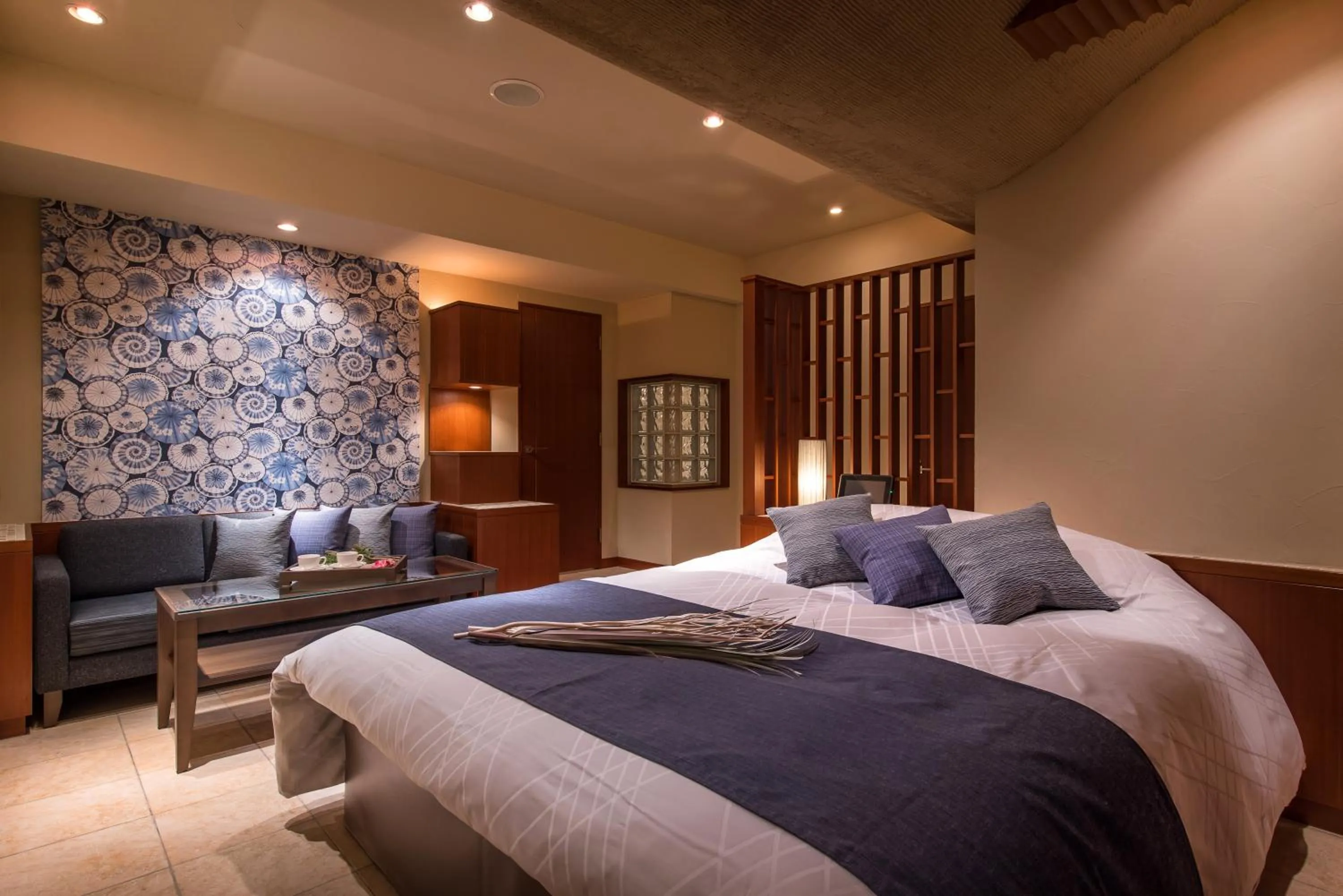 Bed in Hotel C. Chiba Shiroi