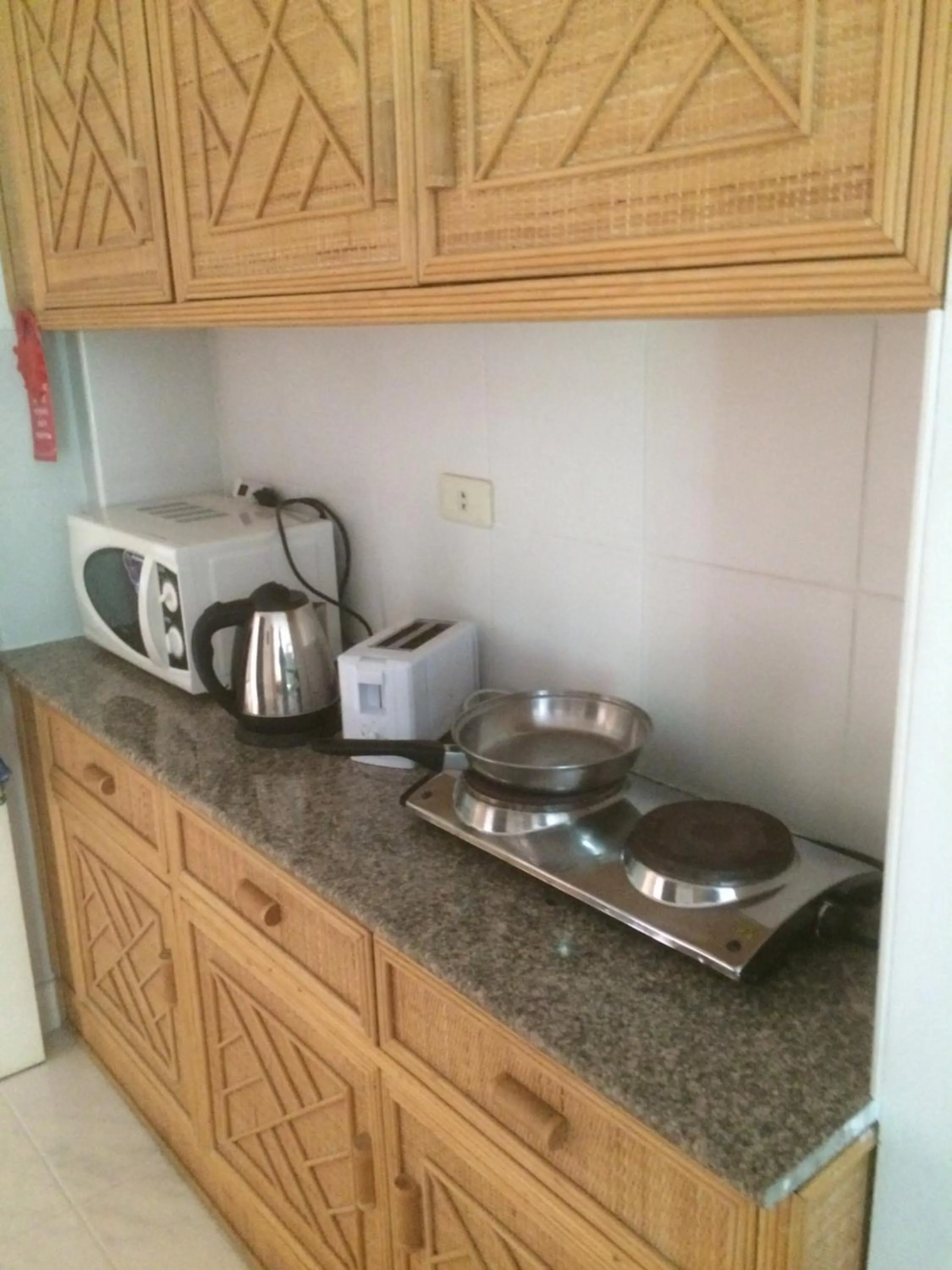 Kitchen or kitchenette in B&B View Talay 1B by Franco Jontiem