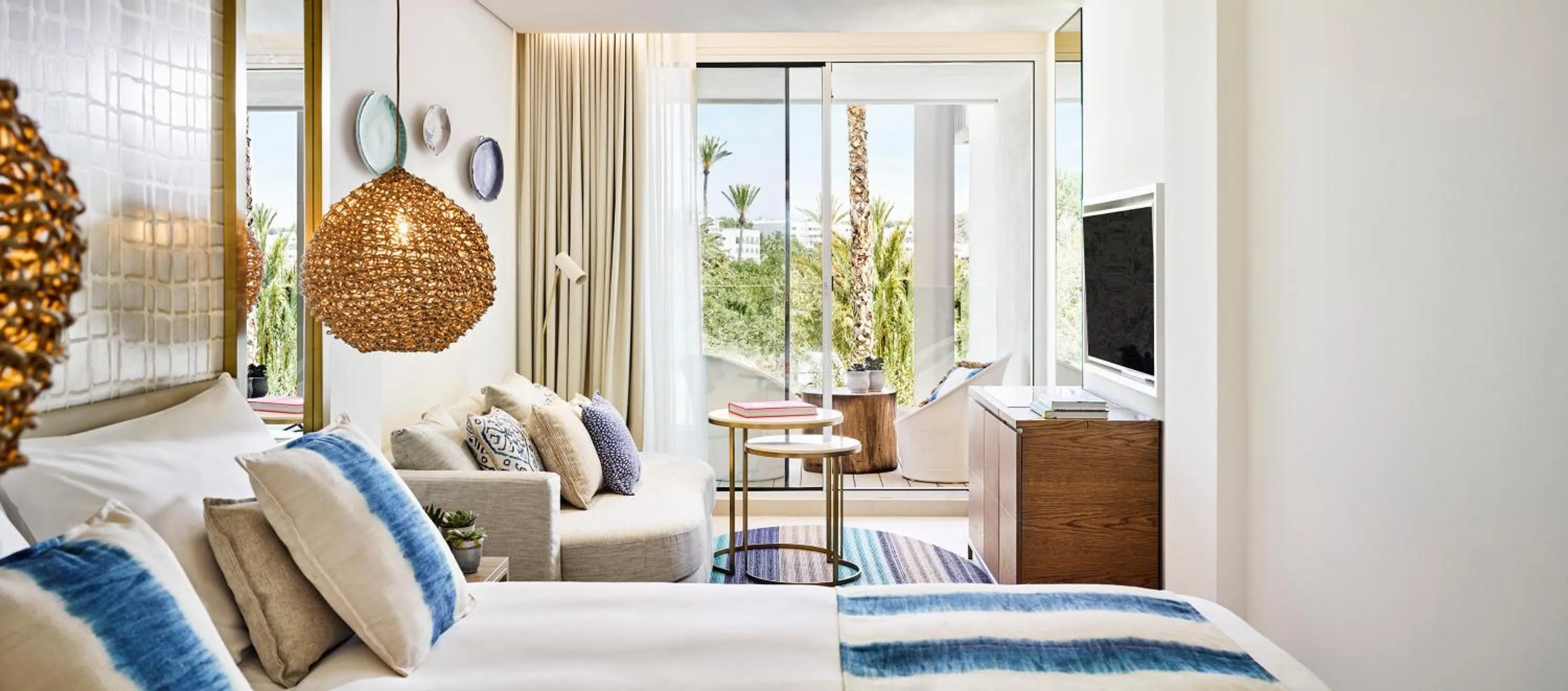 Seating area, Bed in Nobu Hotel Ibiza Bay