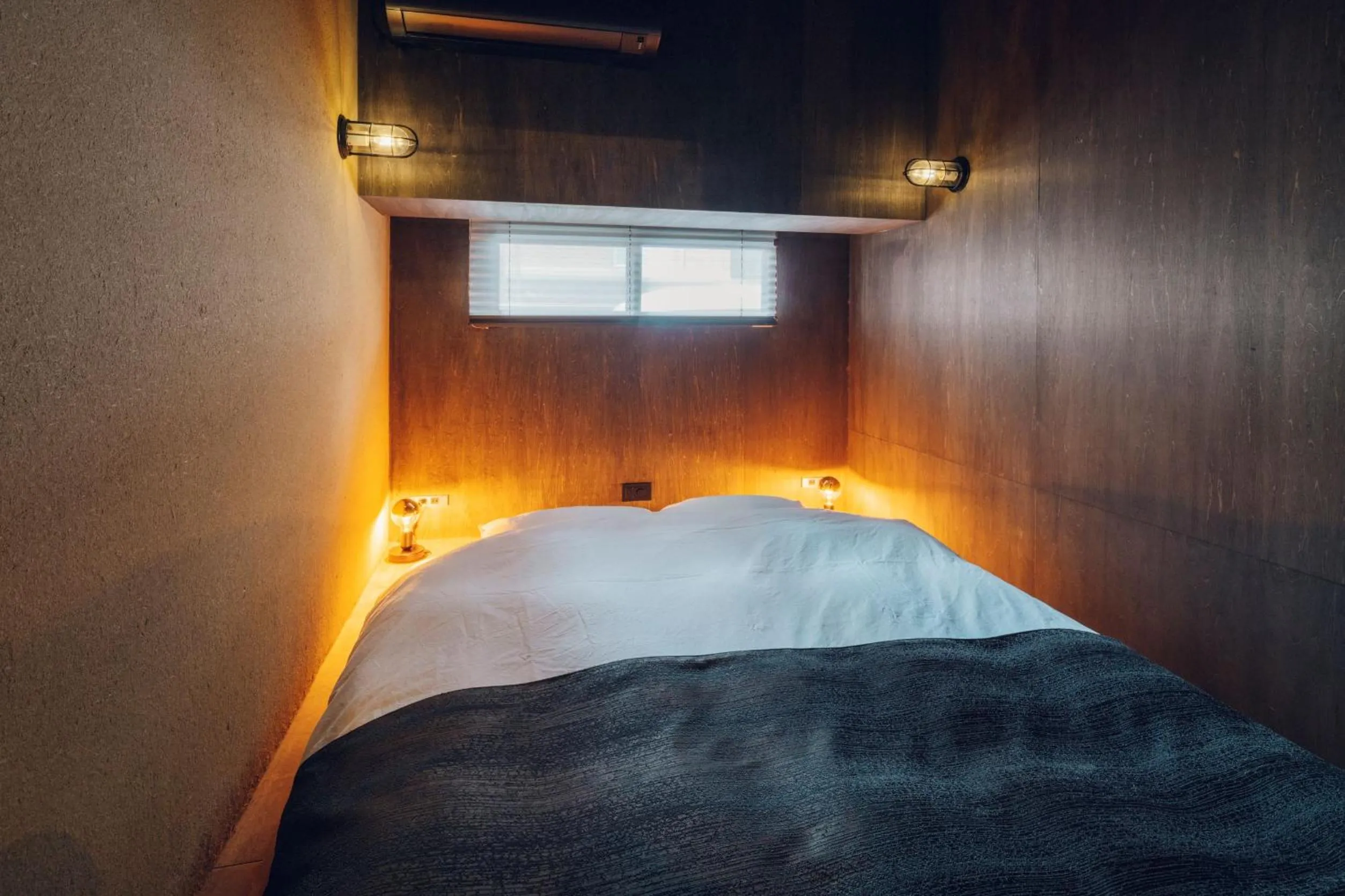 Bedroom, Bed in Noboru House Kyoto