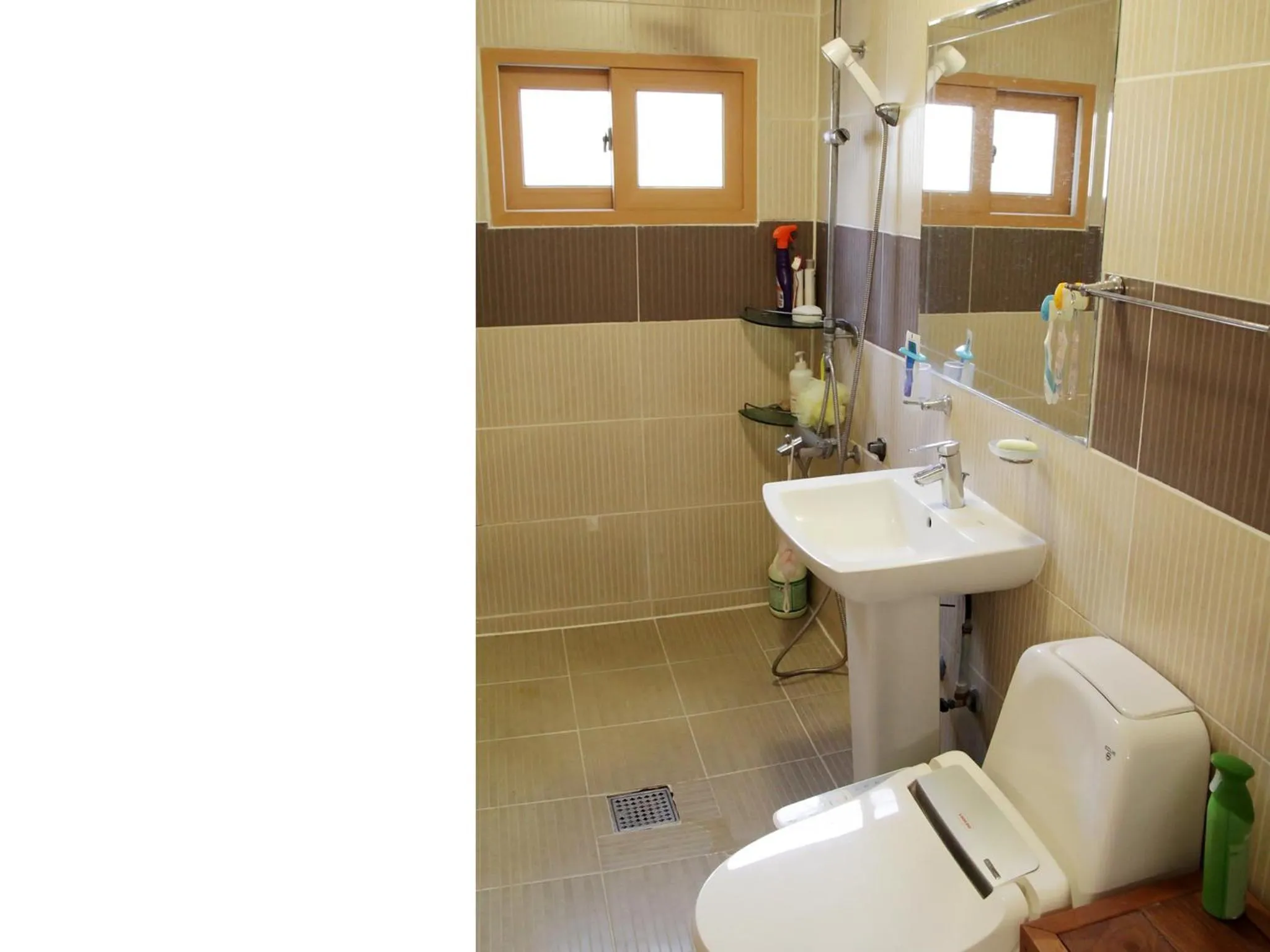 Bathroom in Gyeongju Momojane Guesthouse