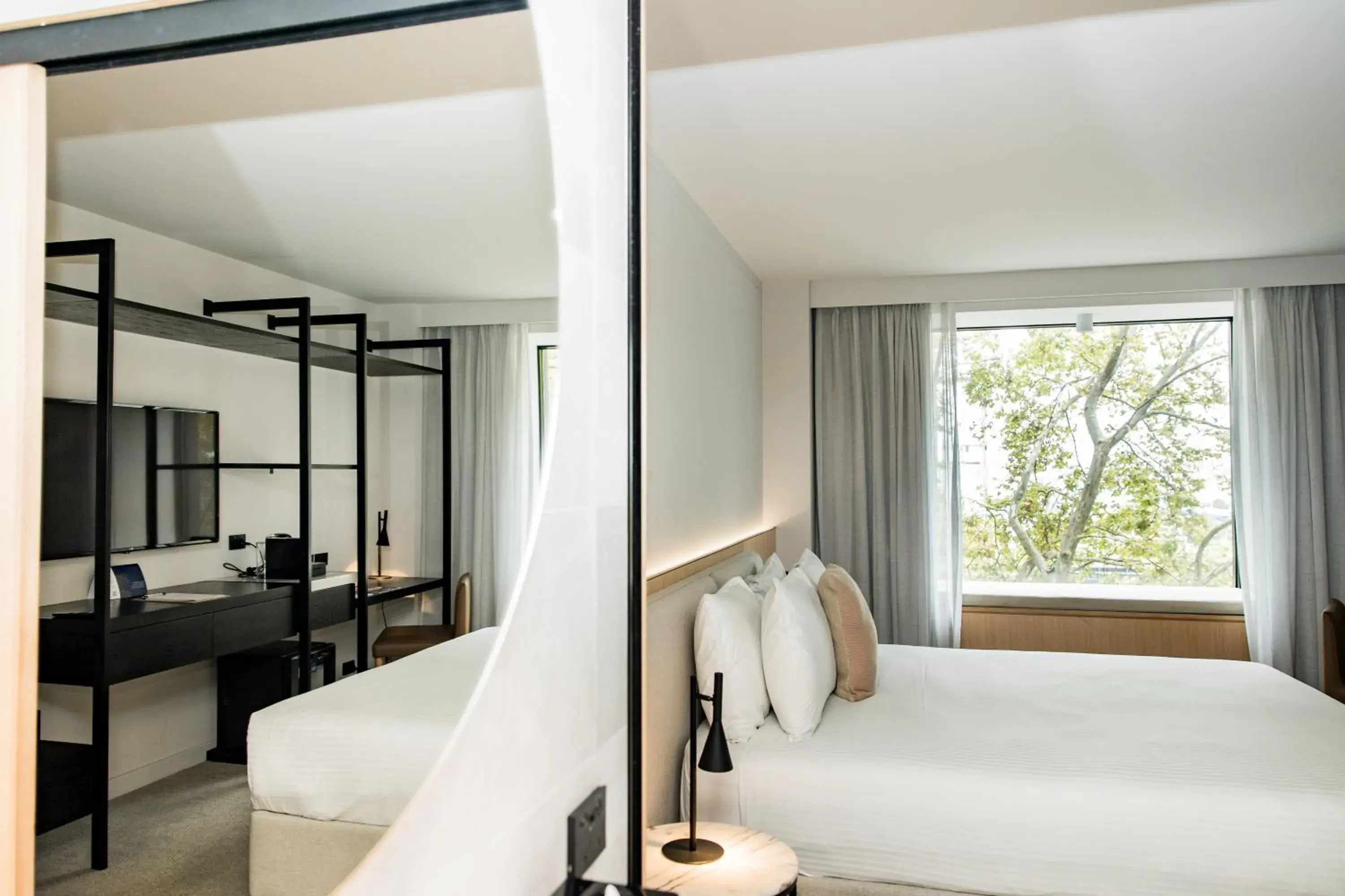 Deluxe King Room - Esplanade Quay Studio in Quay Perth Deluxe King Room - Esplanade Quay Studio in Quay Perth