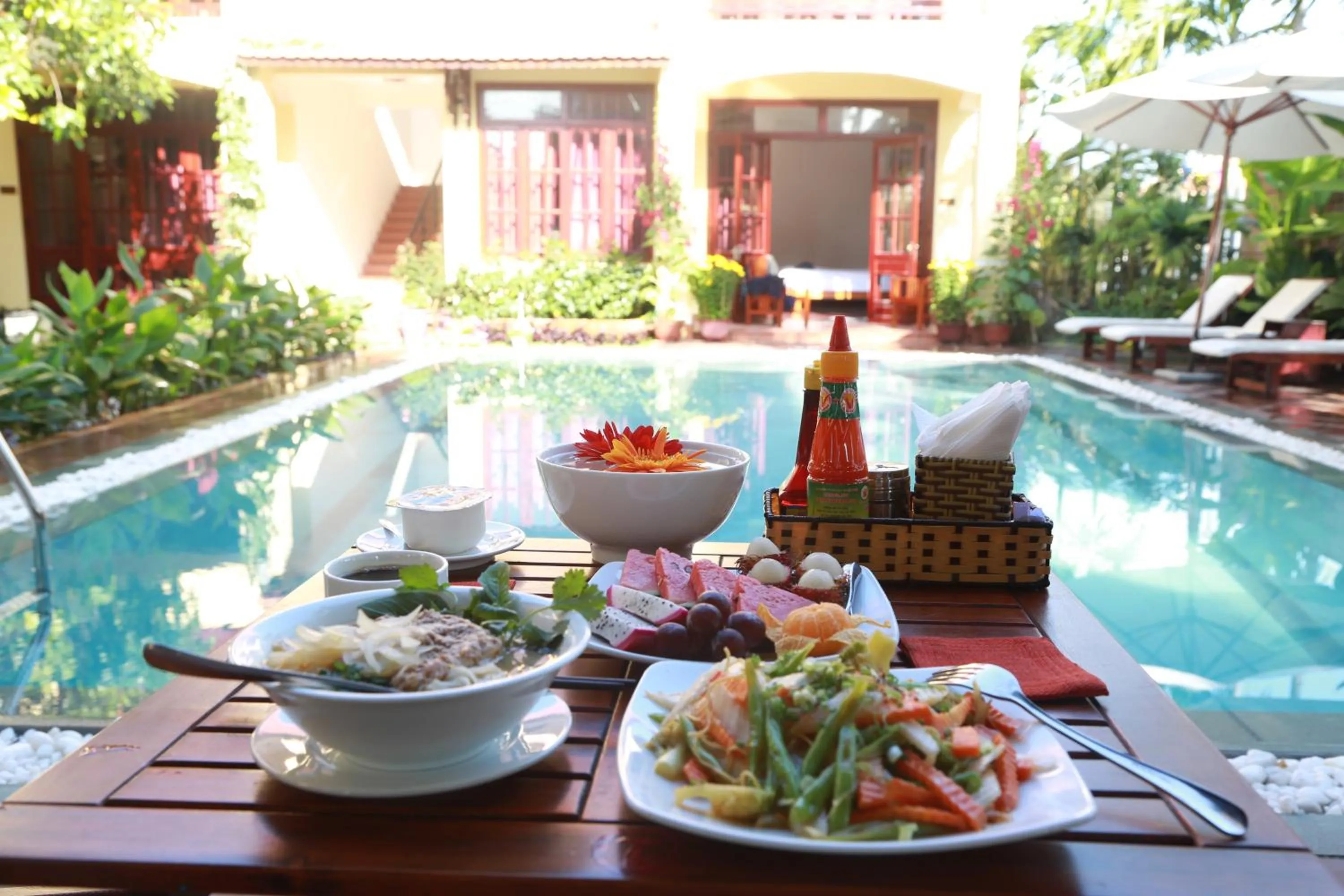 Continental breakfast in The Earth Villa