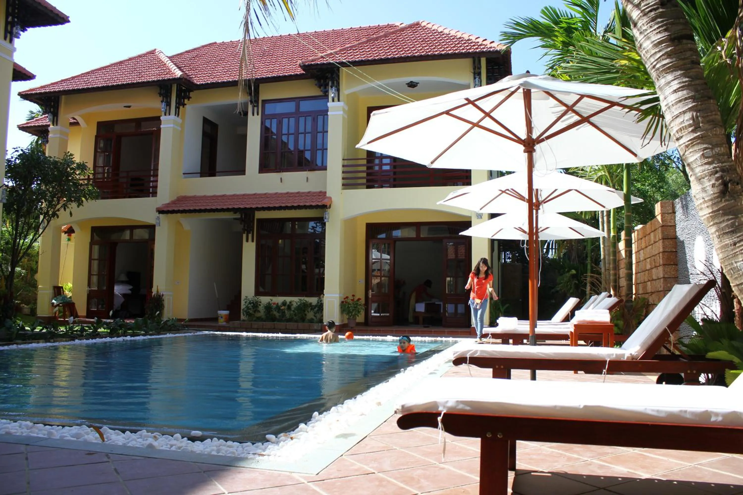 Pool view in The Earth Villa