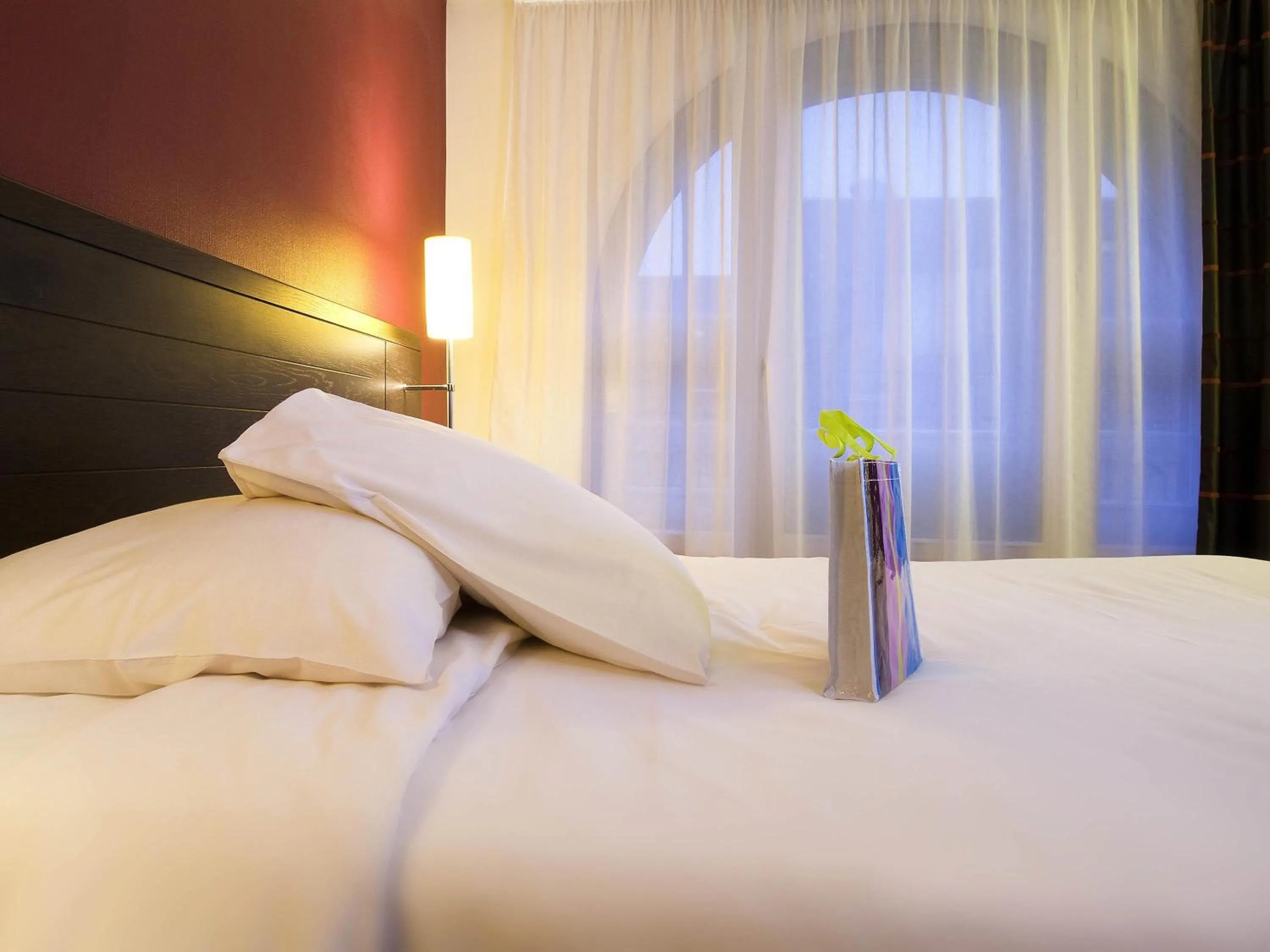 Bedroom, Bed in Ibis Styles Metz Centre Gare