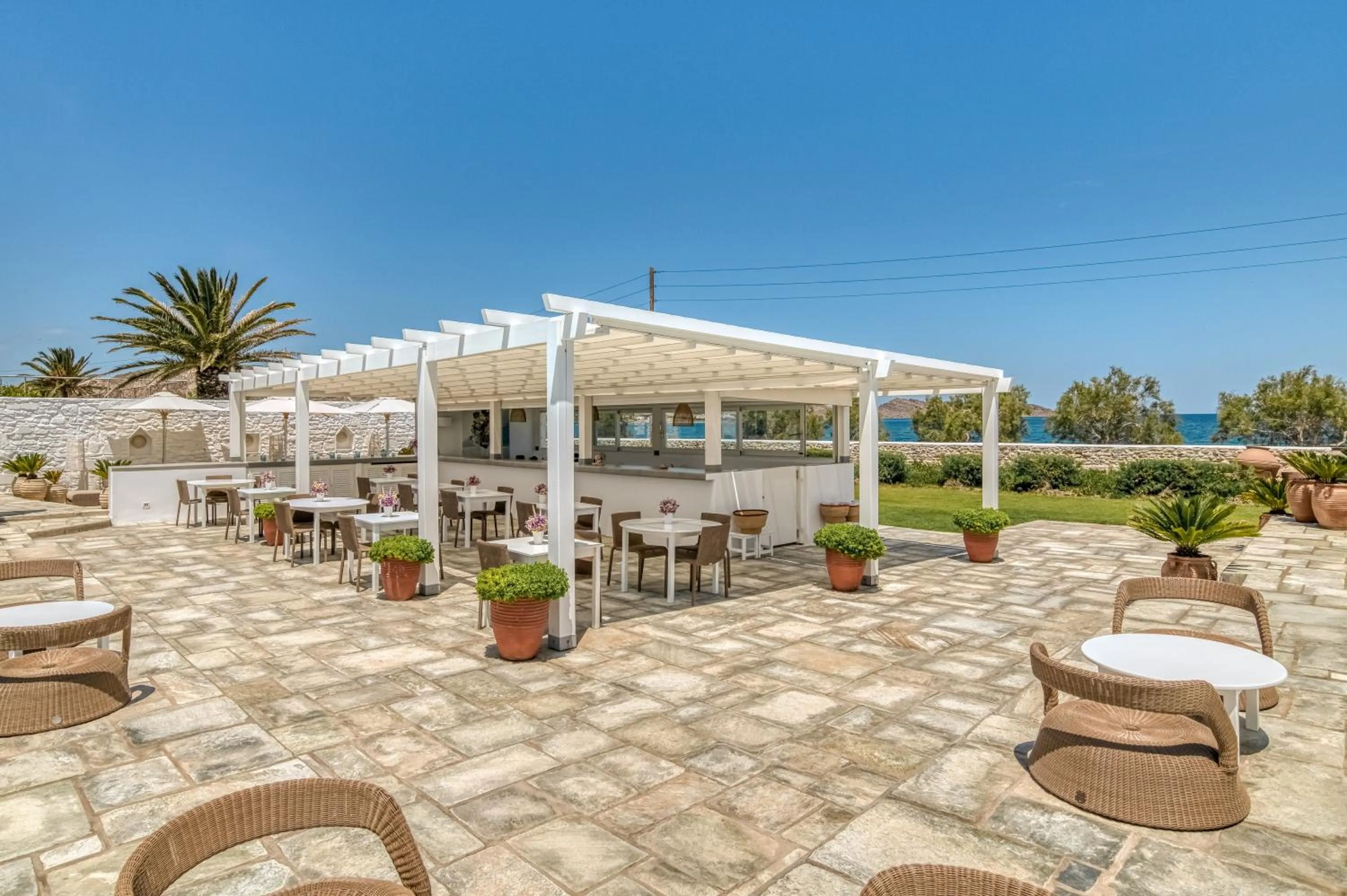 Restaurant/places to eat in Villa Bellonia