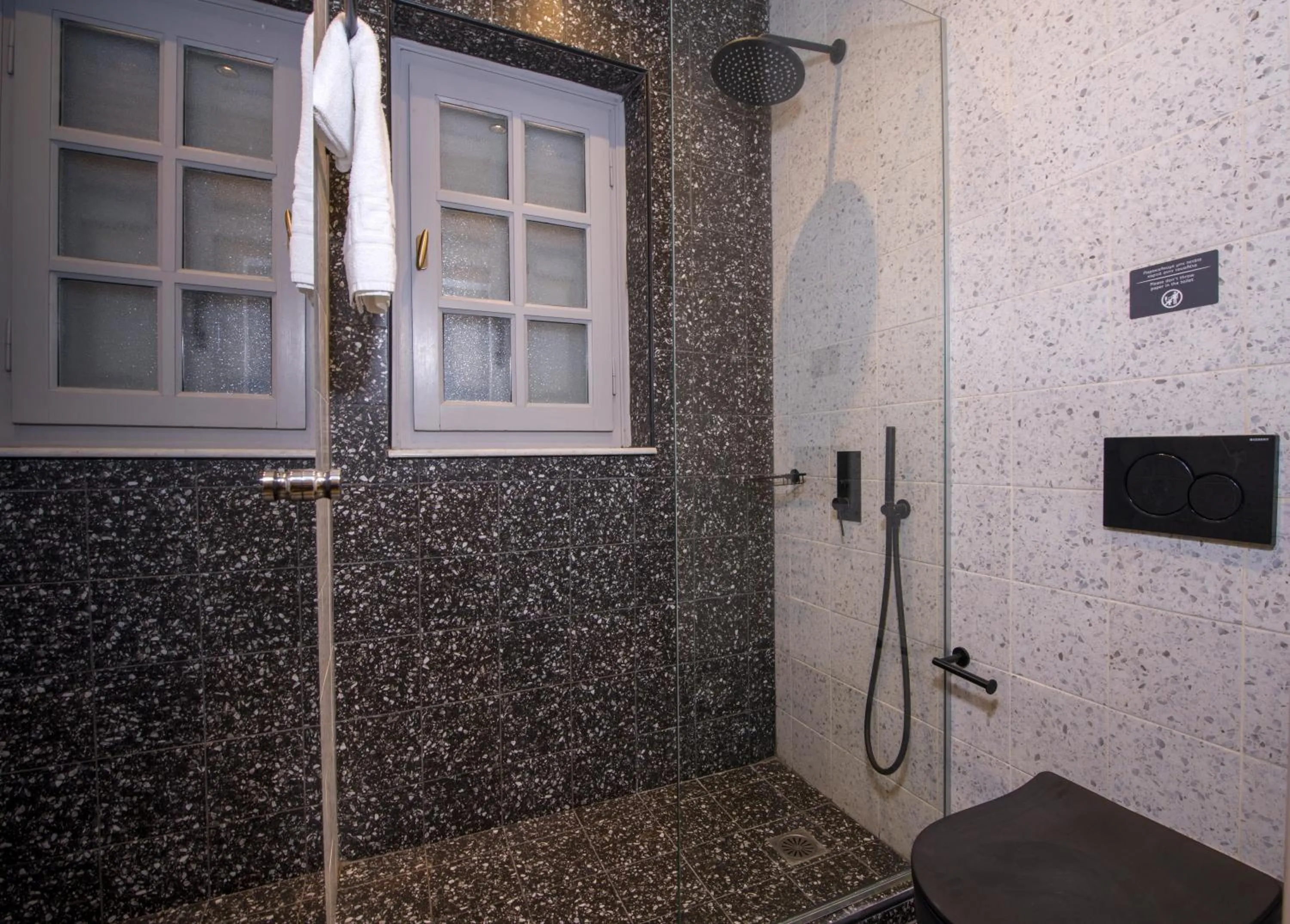 Bathroom in Cretan Berry Sarpaki