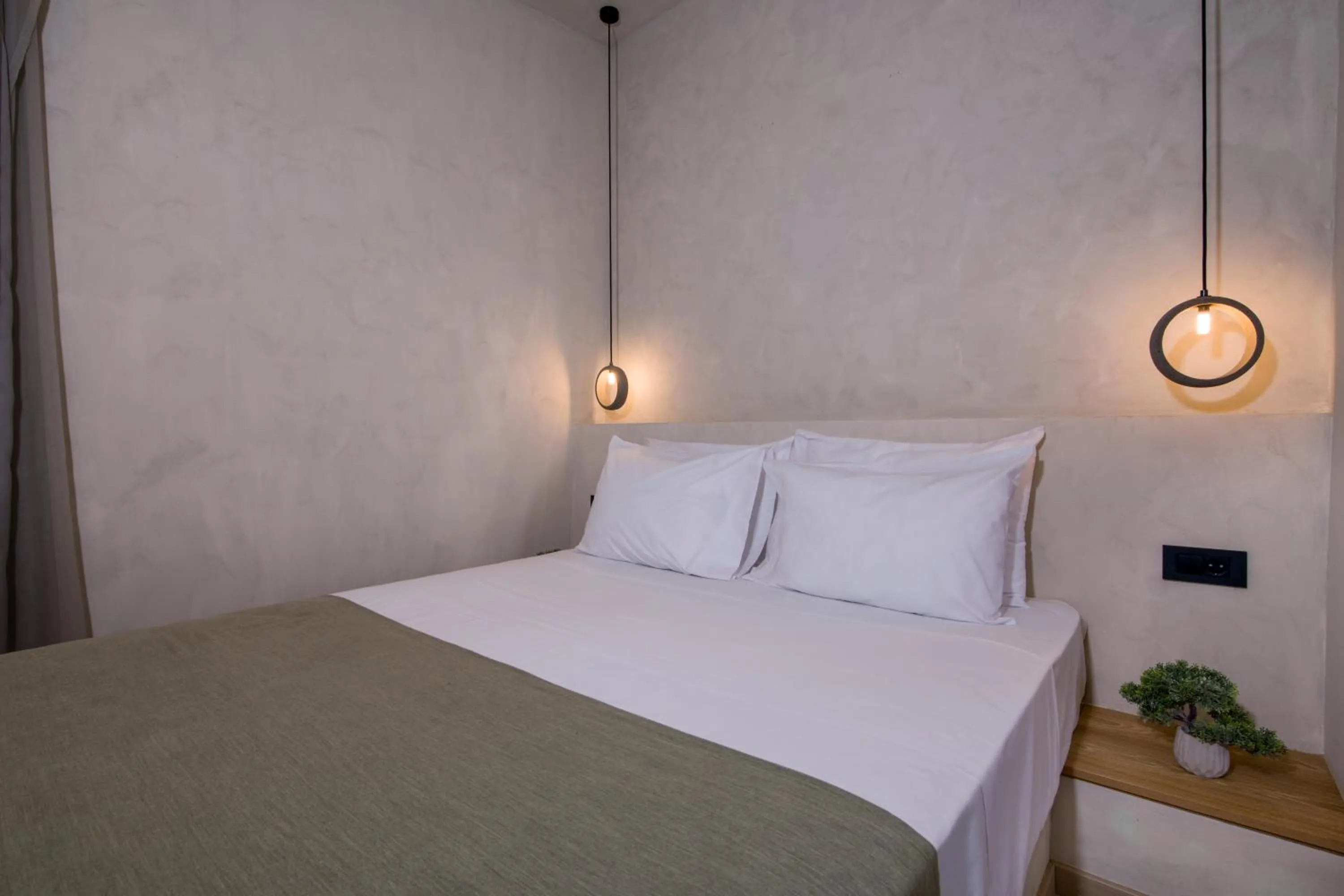 Bed in Cretan Berry Sarpaki