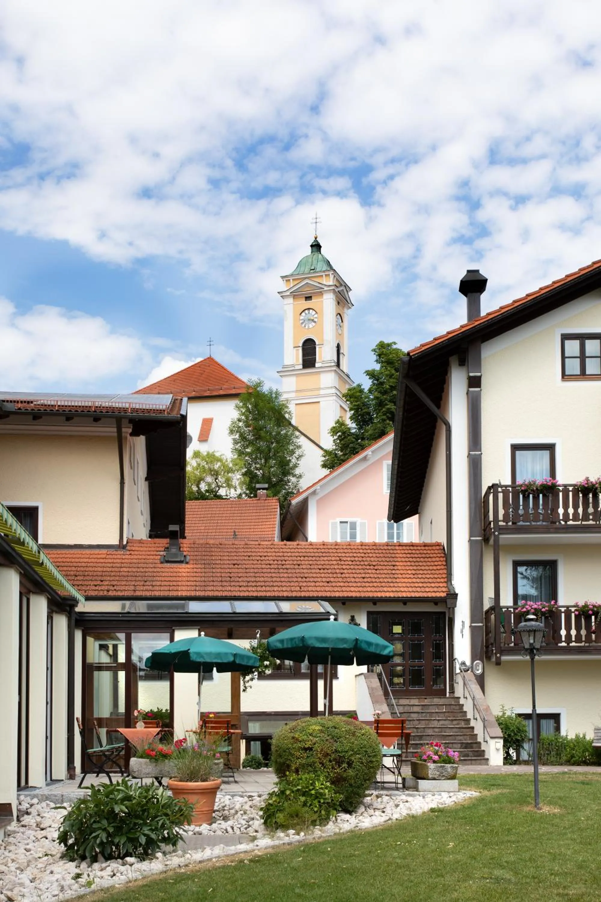 Property building in Gräfliches Hotel Alte Post