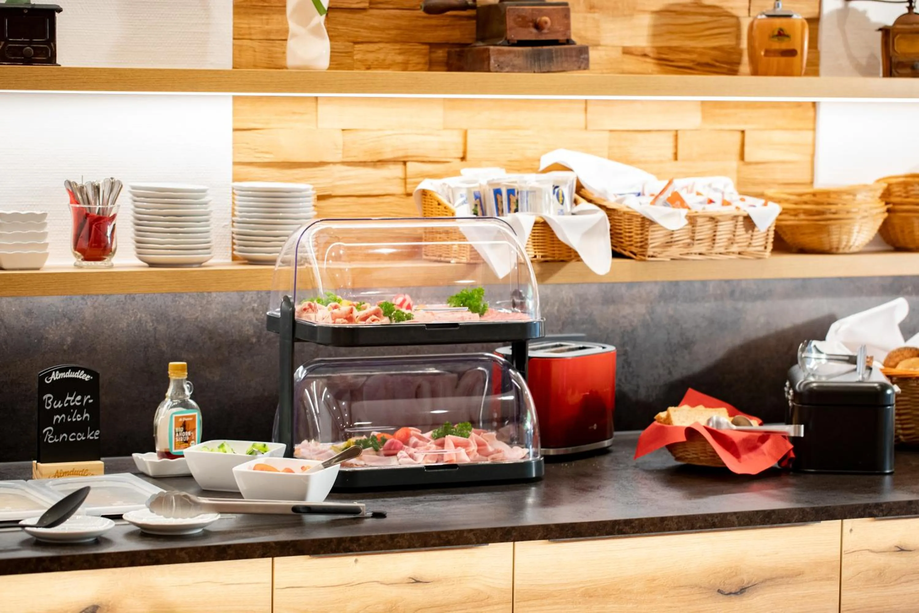 Breakfast in Gräfliches Hotel Alte Post