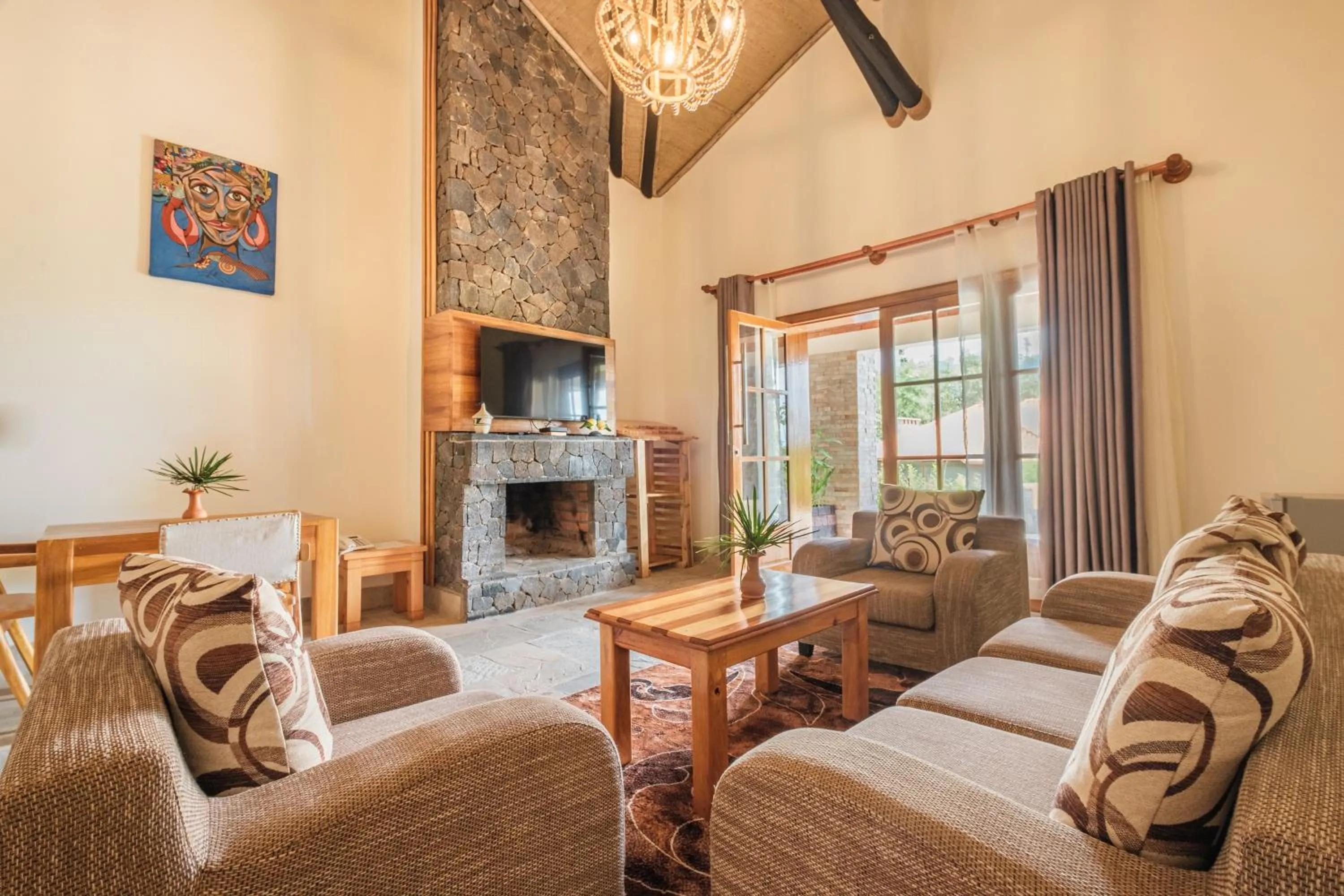 Ingagi Park View Lodge