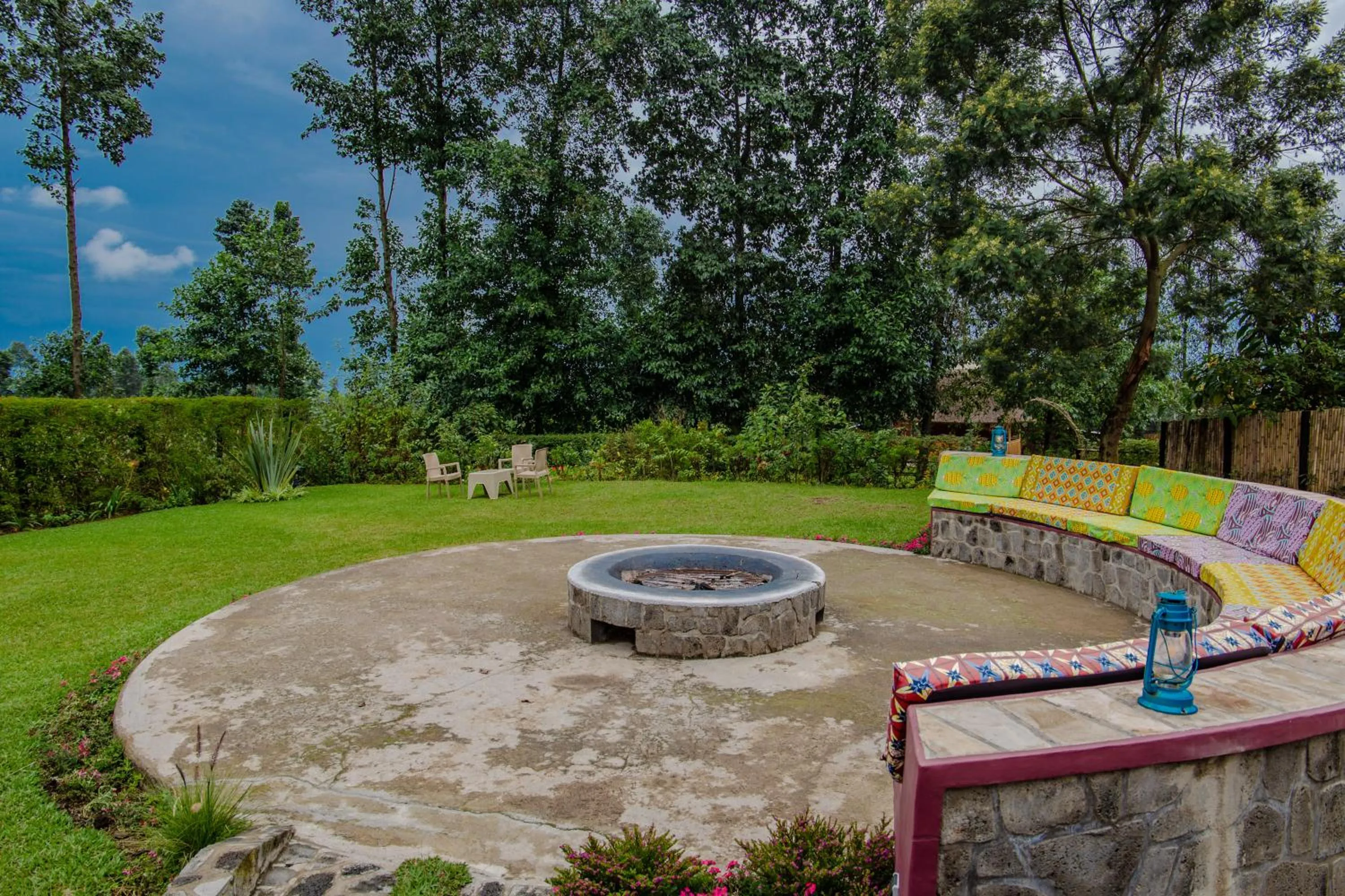Garden in Ingagi Park View Lodge