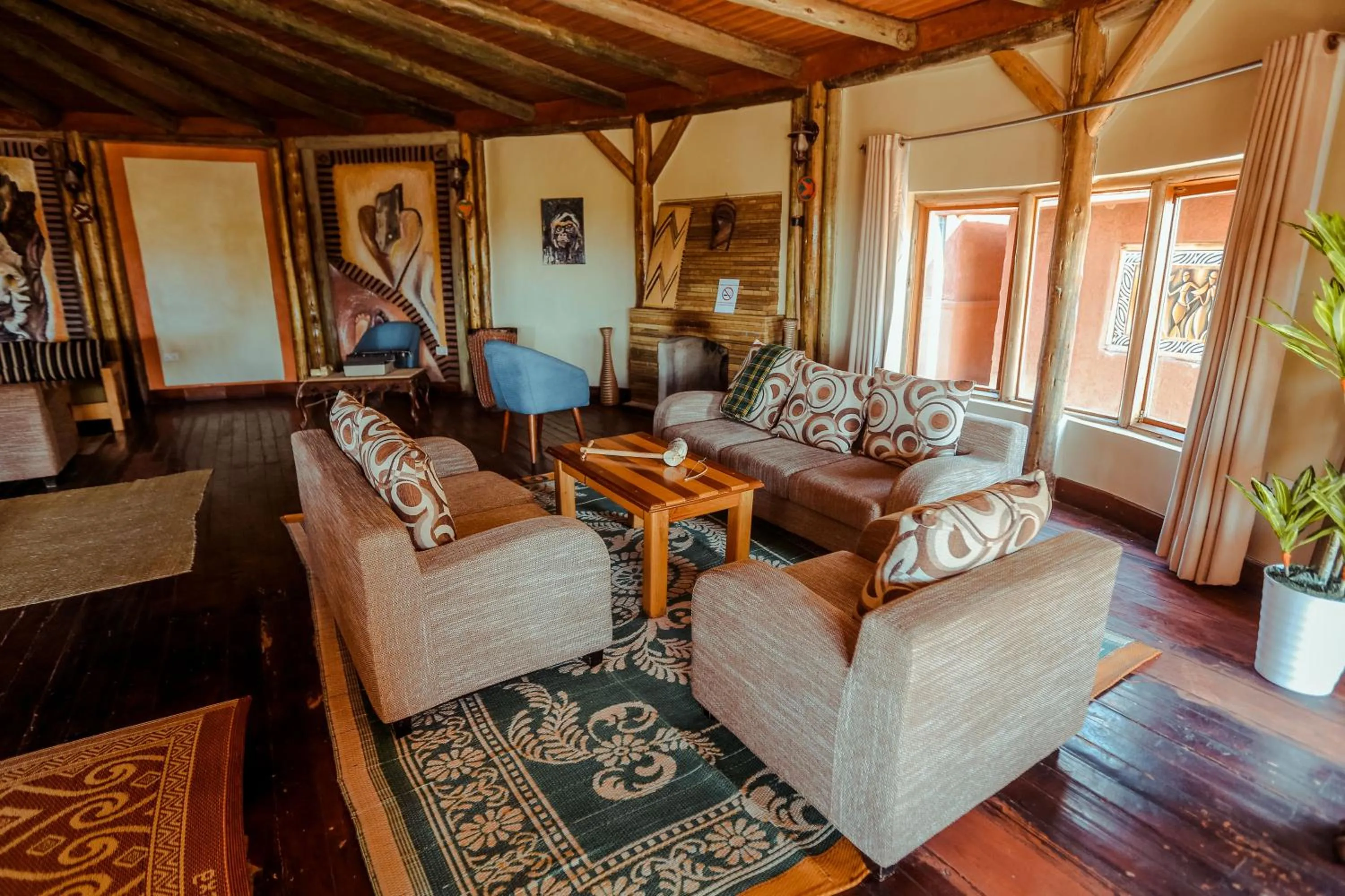 Ingagi Park View Lodge