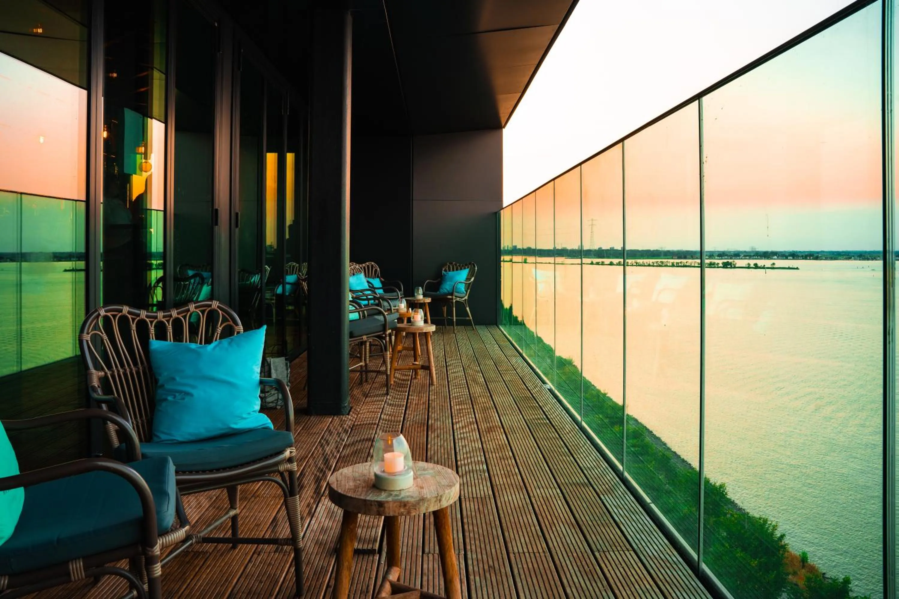 Lounge or bar in Four Elements Hotel