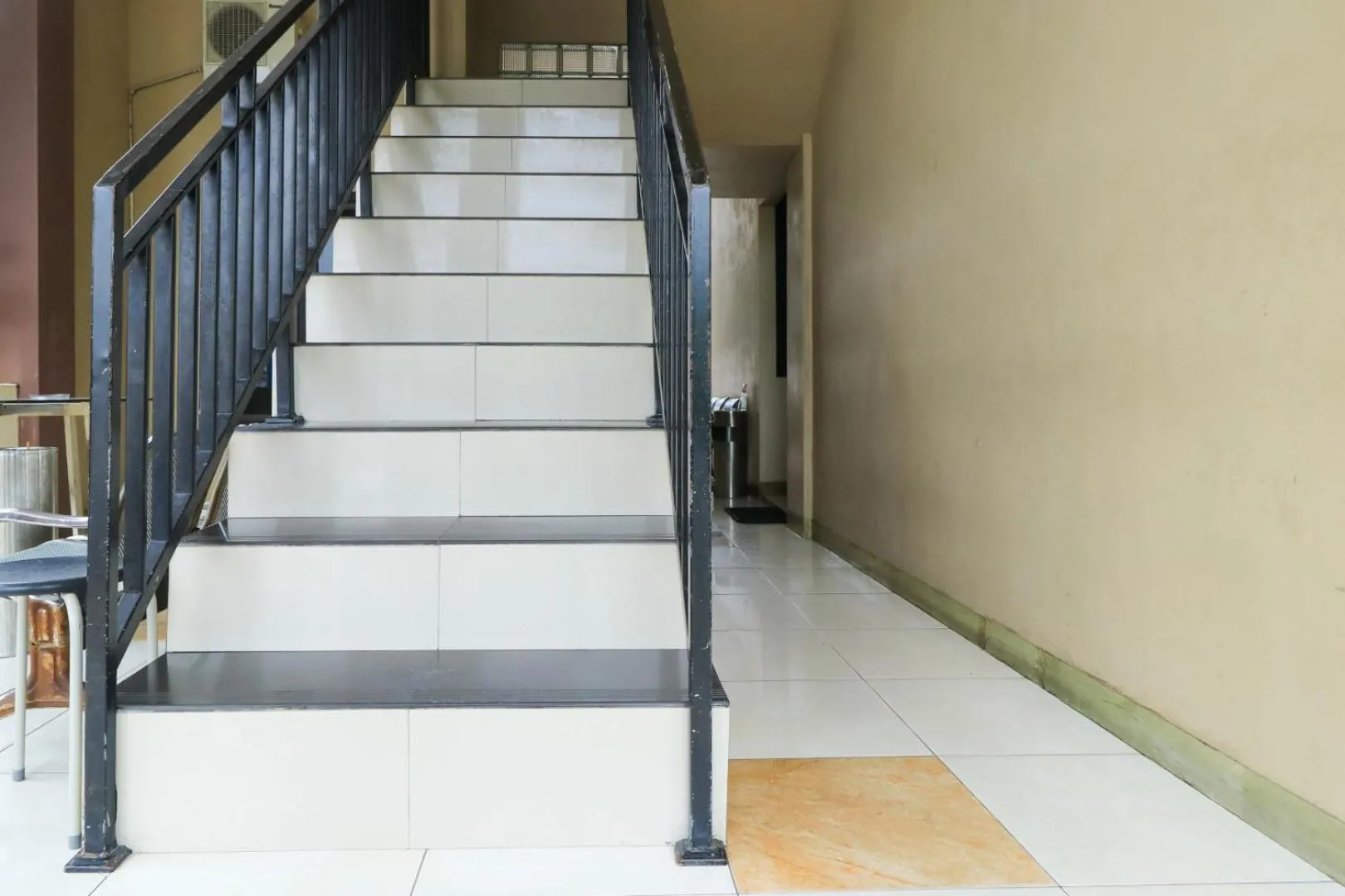 Area and facilities in Riviera Residence