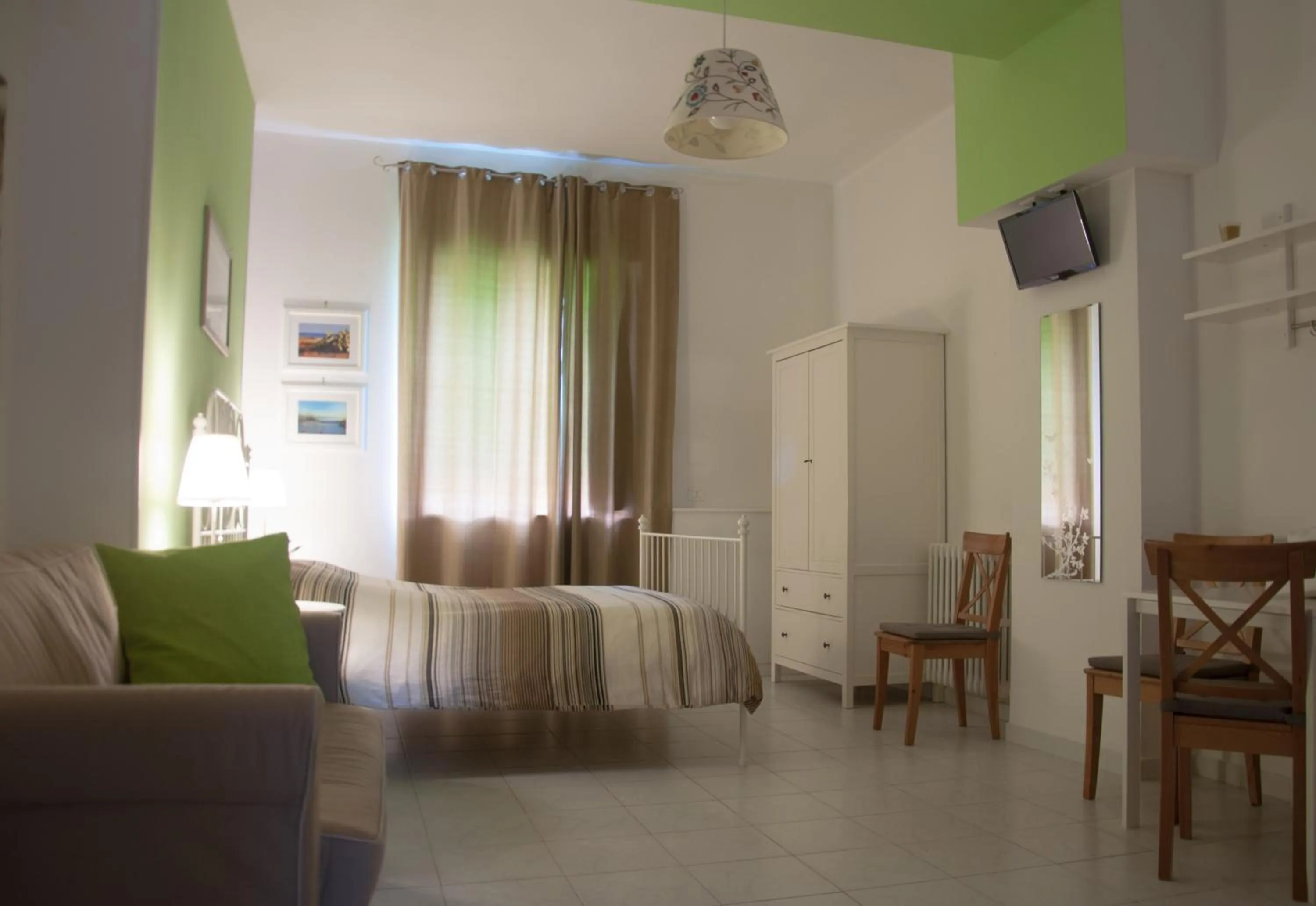 Photo of the whole room, Bed in B&B Le Comari Salentine