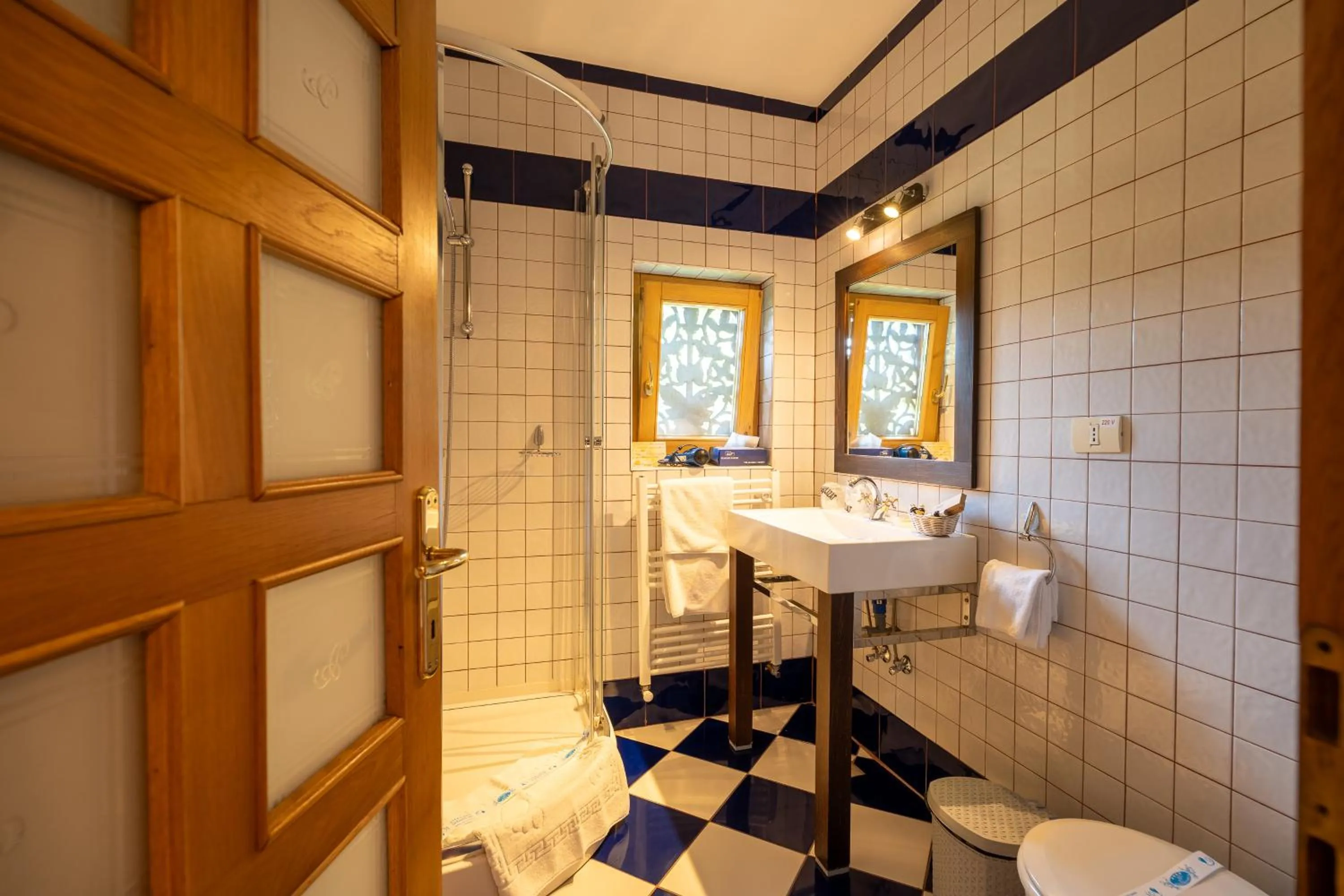 Shower in Casa Cranta