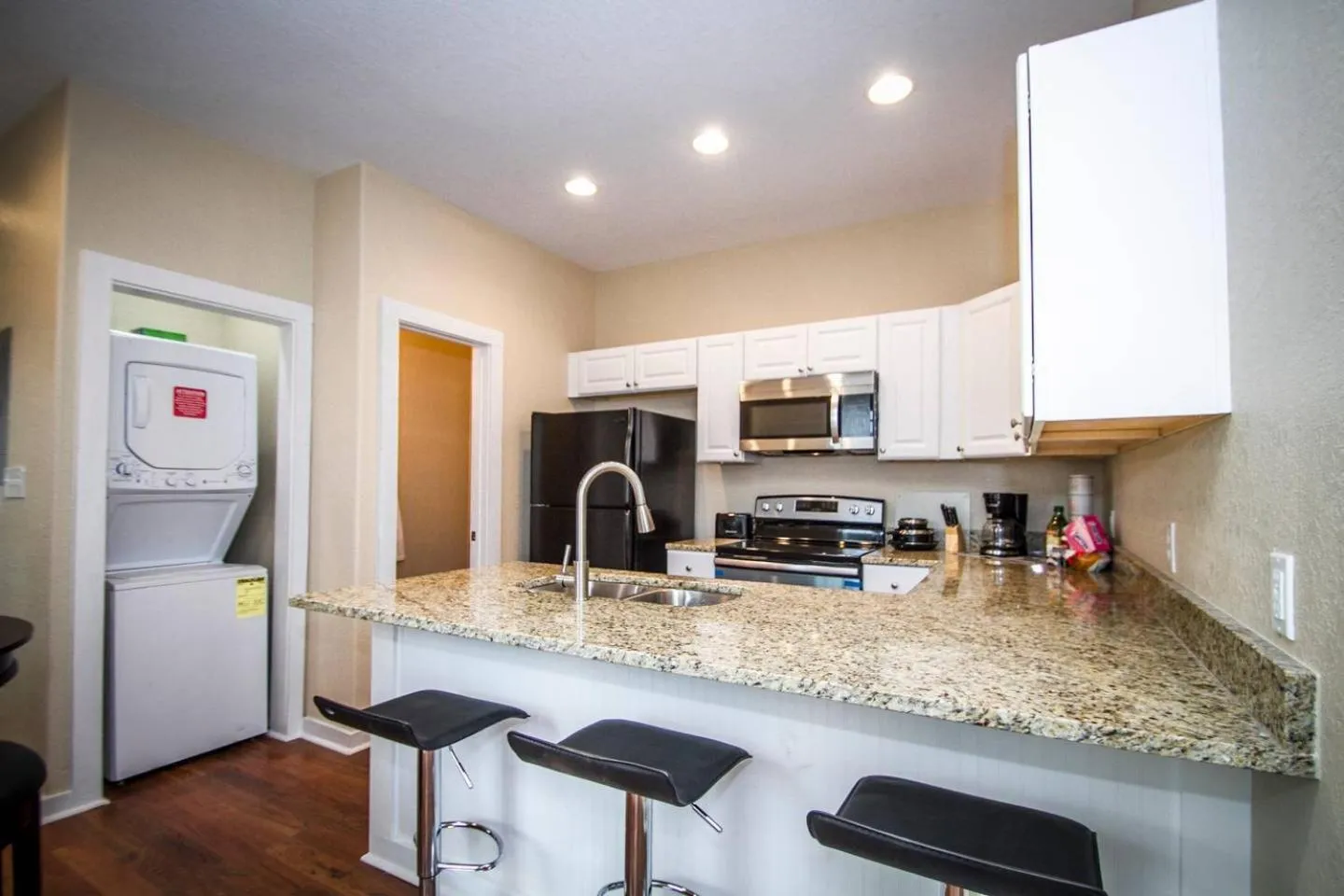 Kitchen or kitchenette in Hackberry St #B Renovated 2BR Near Downtown SA