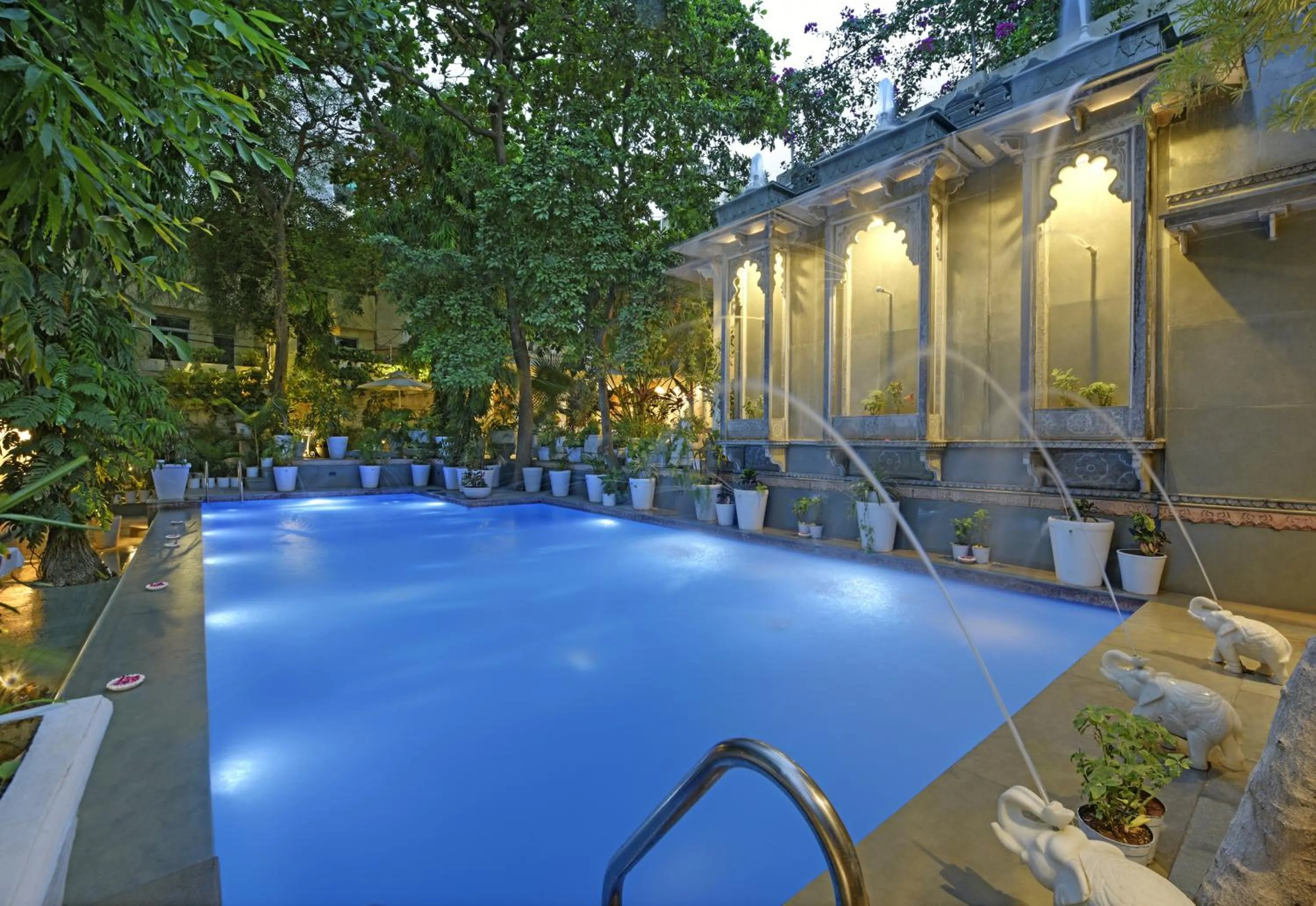 Swimming pool in Hotel Raj Palace Udaipur