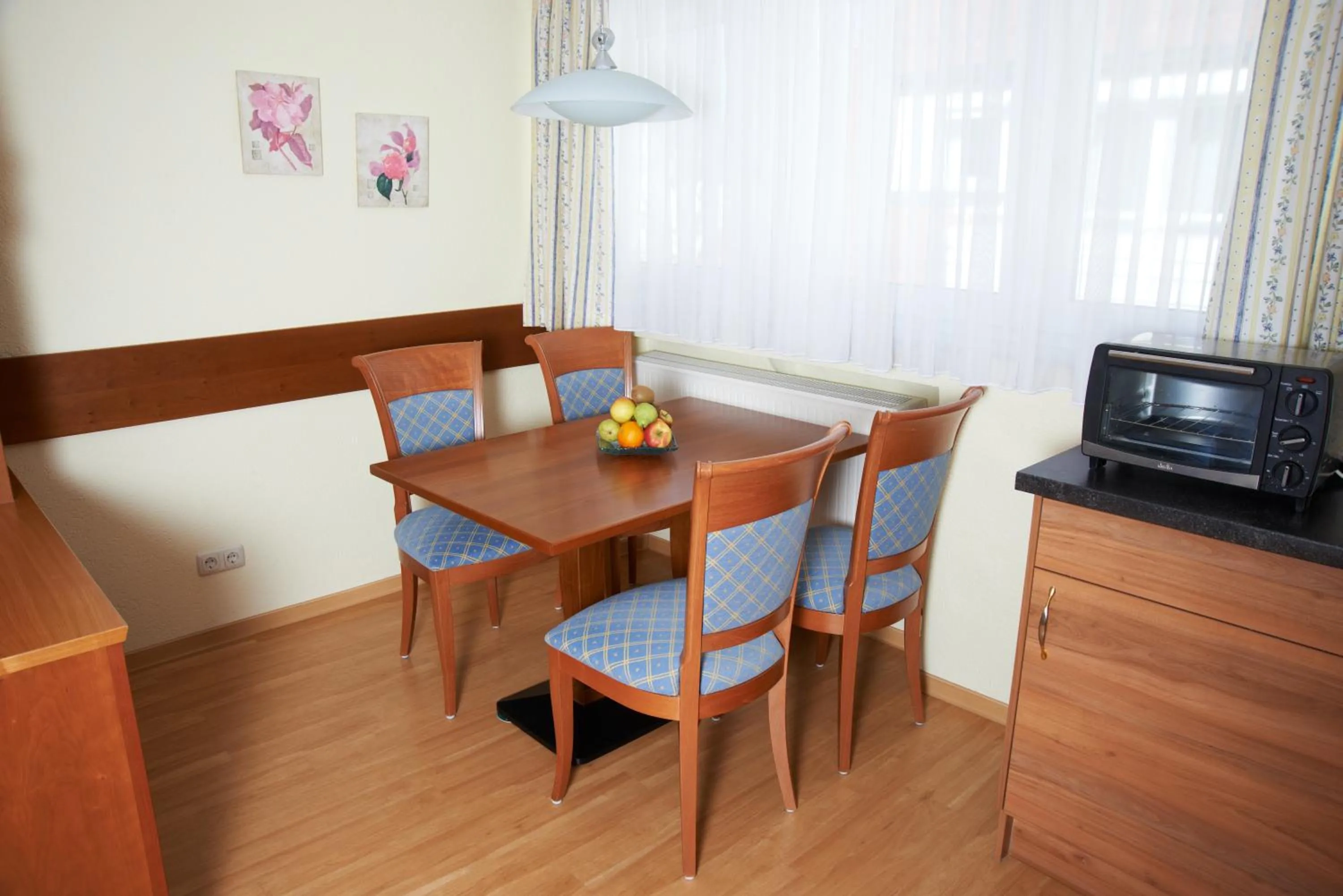 Photo of the whole room in Hotel Cebulj