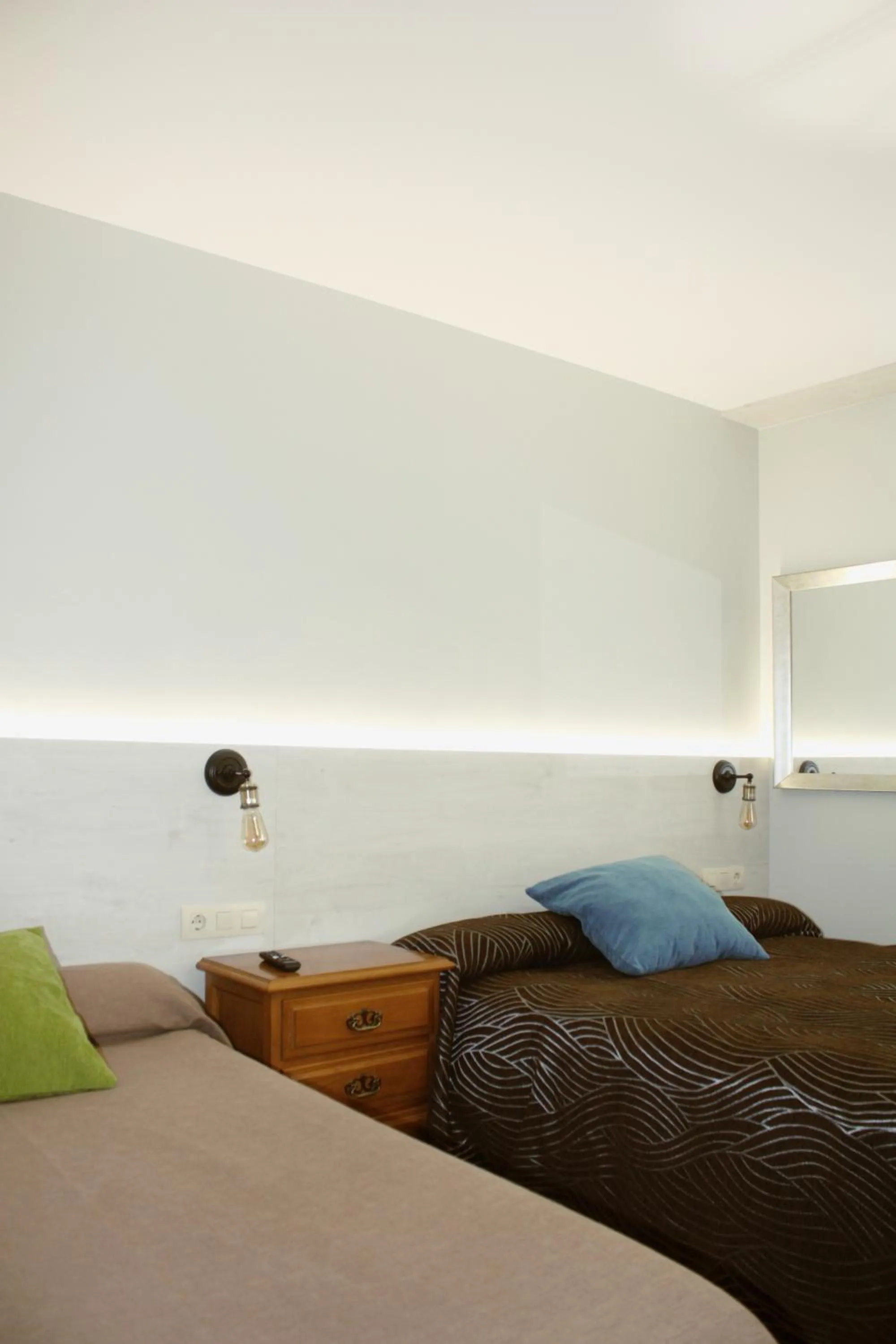 Bed in Hotel Bruselas