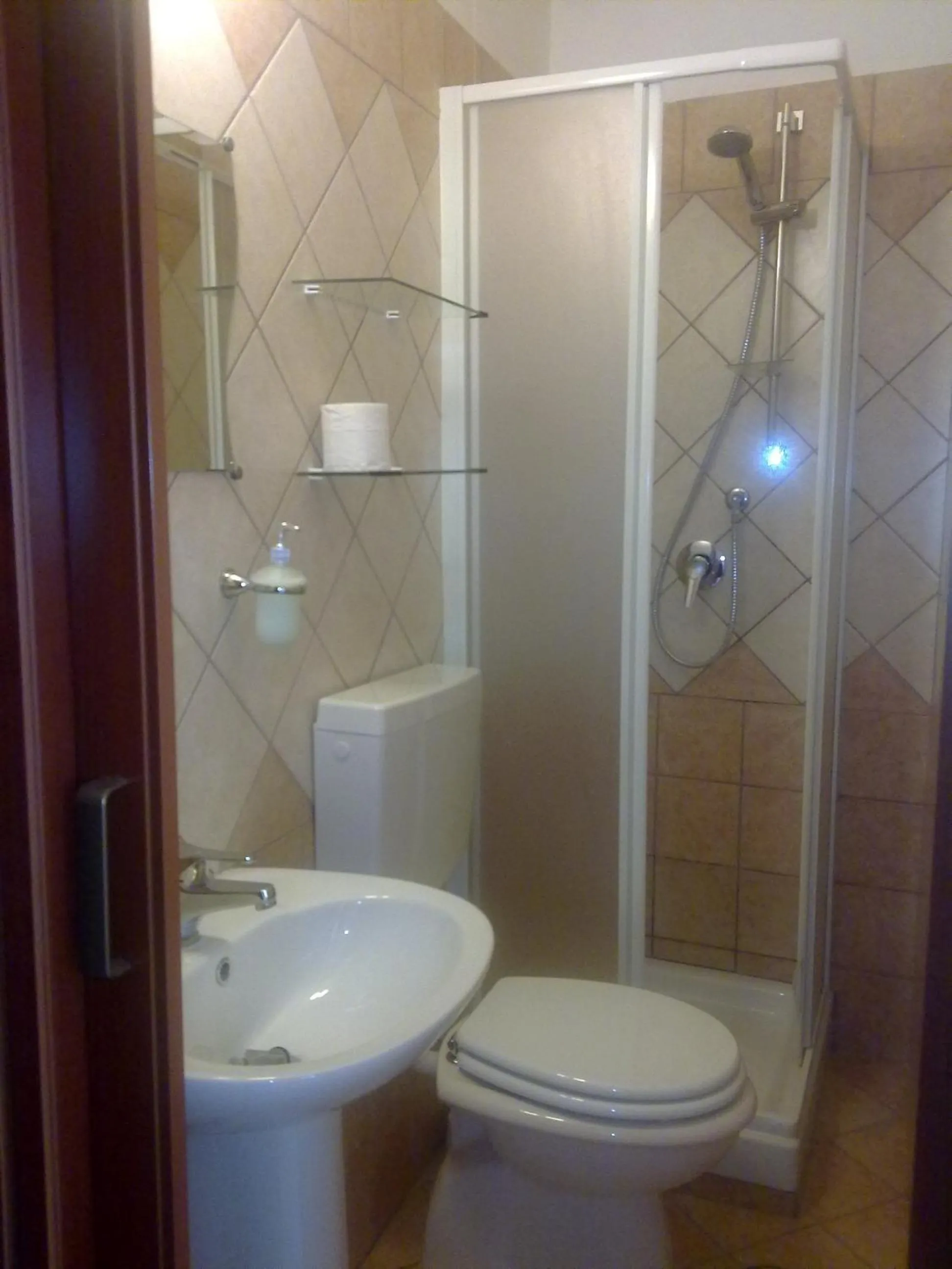 Bathroom in San Daniele Bundi House