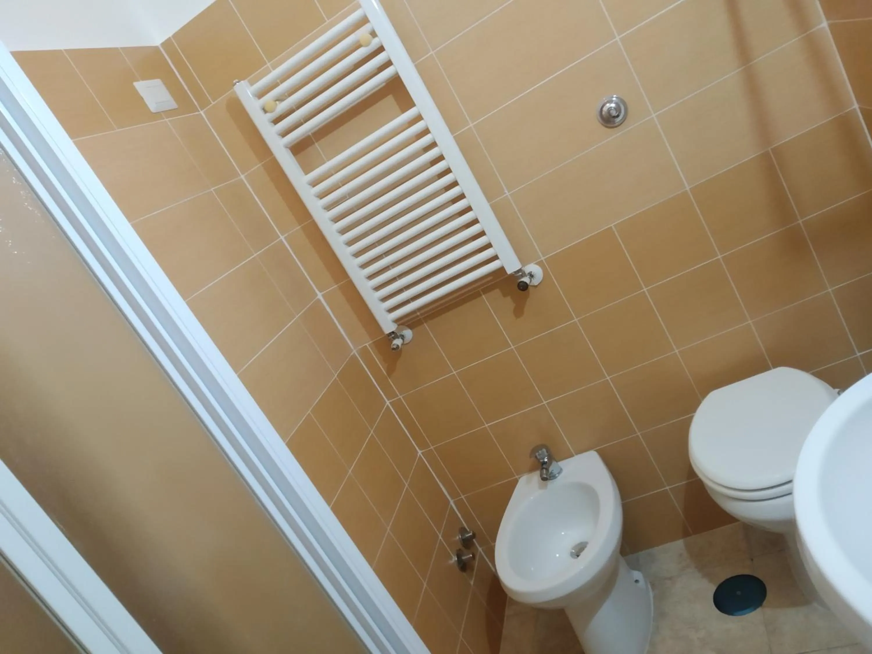 Bathroom in San Daniele Bundi House