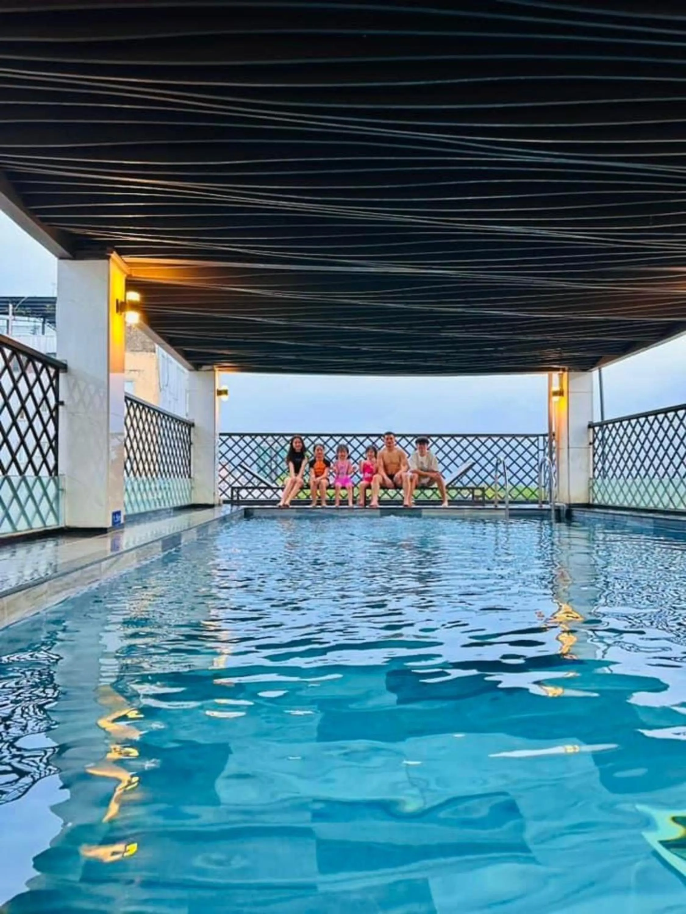 Swimming pool in Moonlight Hotel Hue